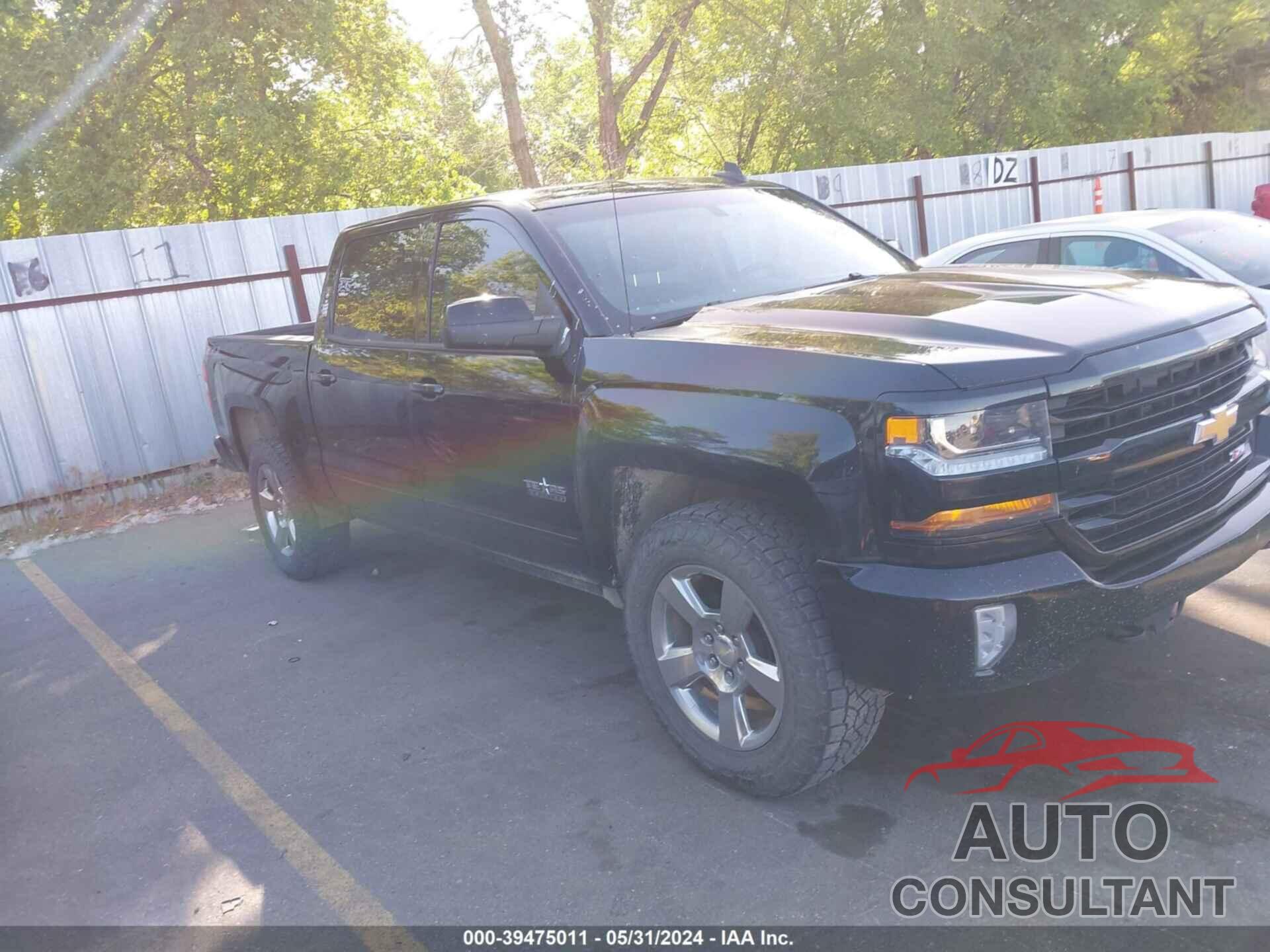 CHEVROLET SILVERADO 1500 2018 - 3GCUKREC5JG557924