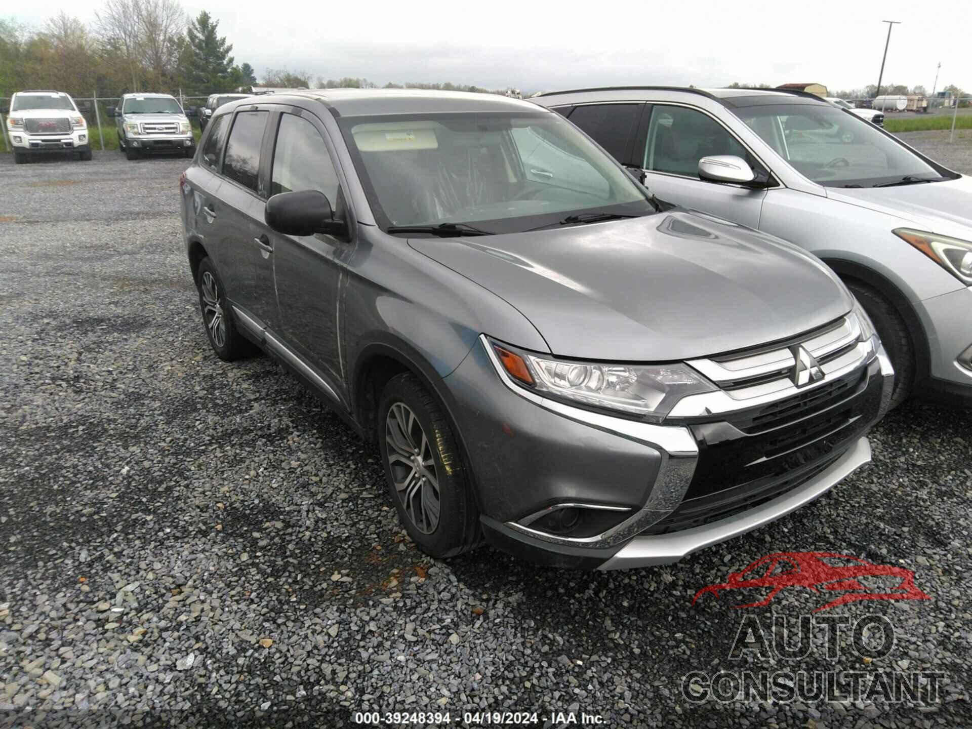 MITSUBISHI OUTLANDER 2018 - JA4AD2A38JZ055610