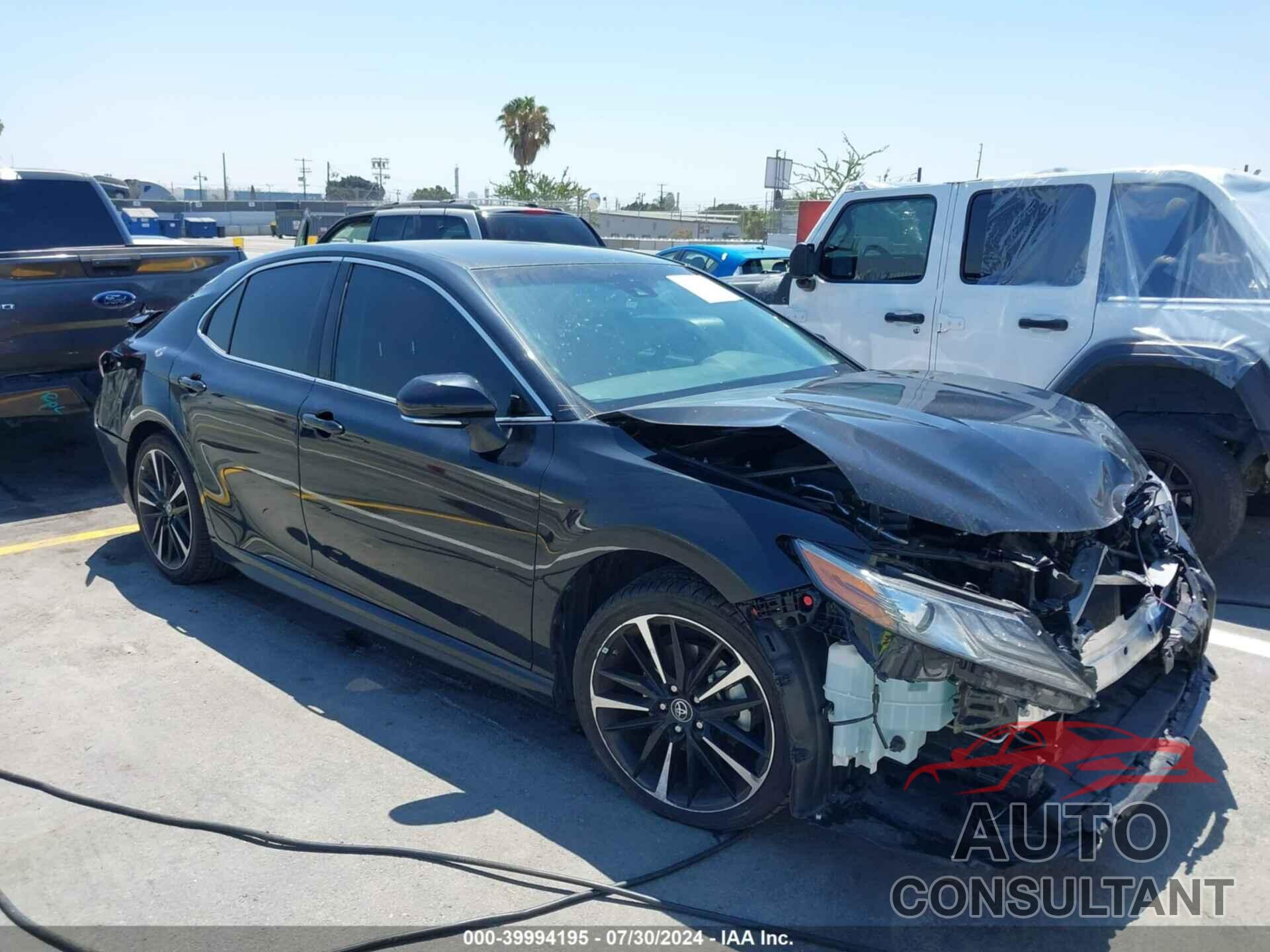 TOYOTA CAMRY 2018 - 4T1B61HK5JU143017