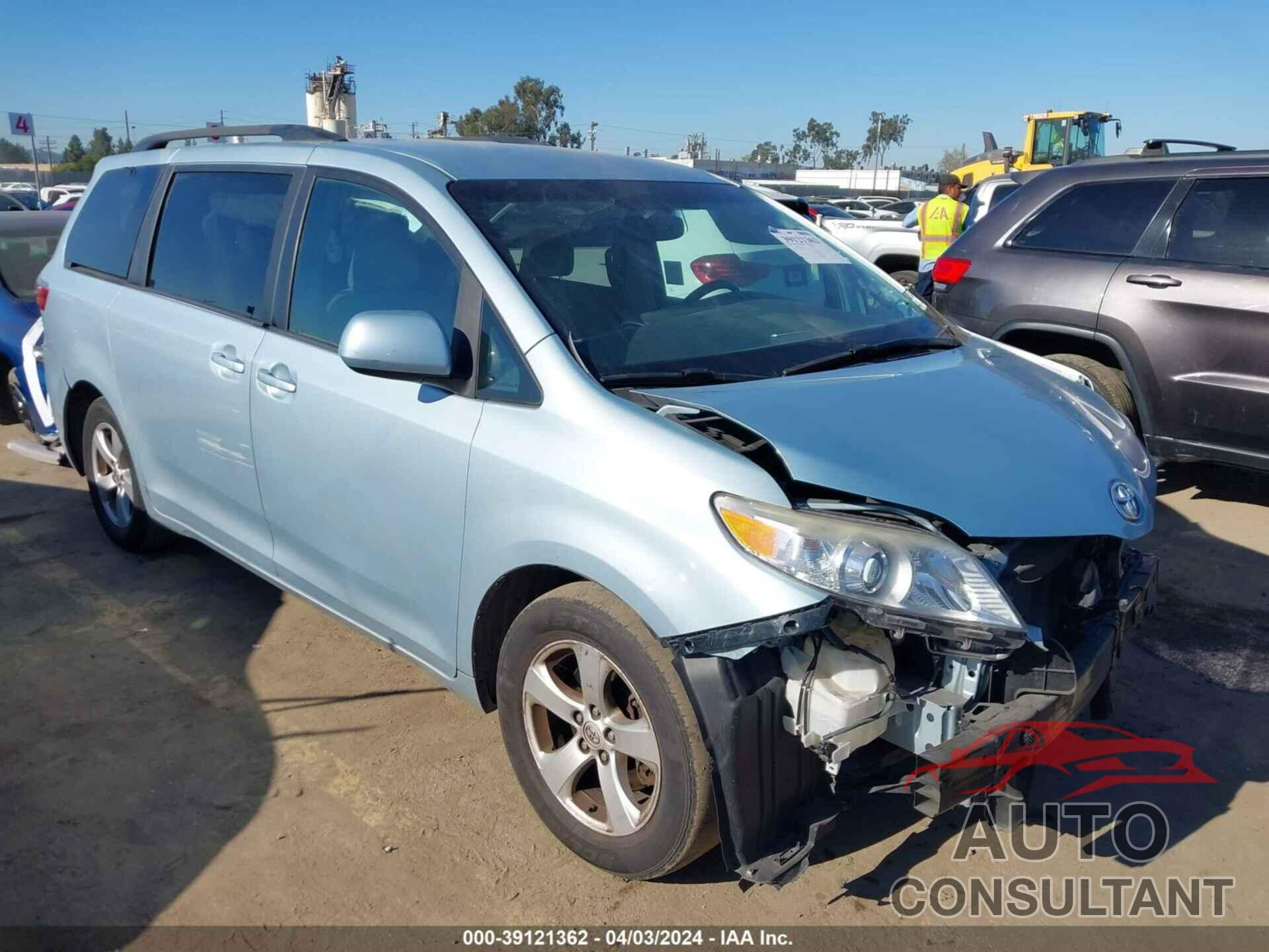 TOYOTA SIENNA 2016 - 5TDKK3DCXGS746407