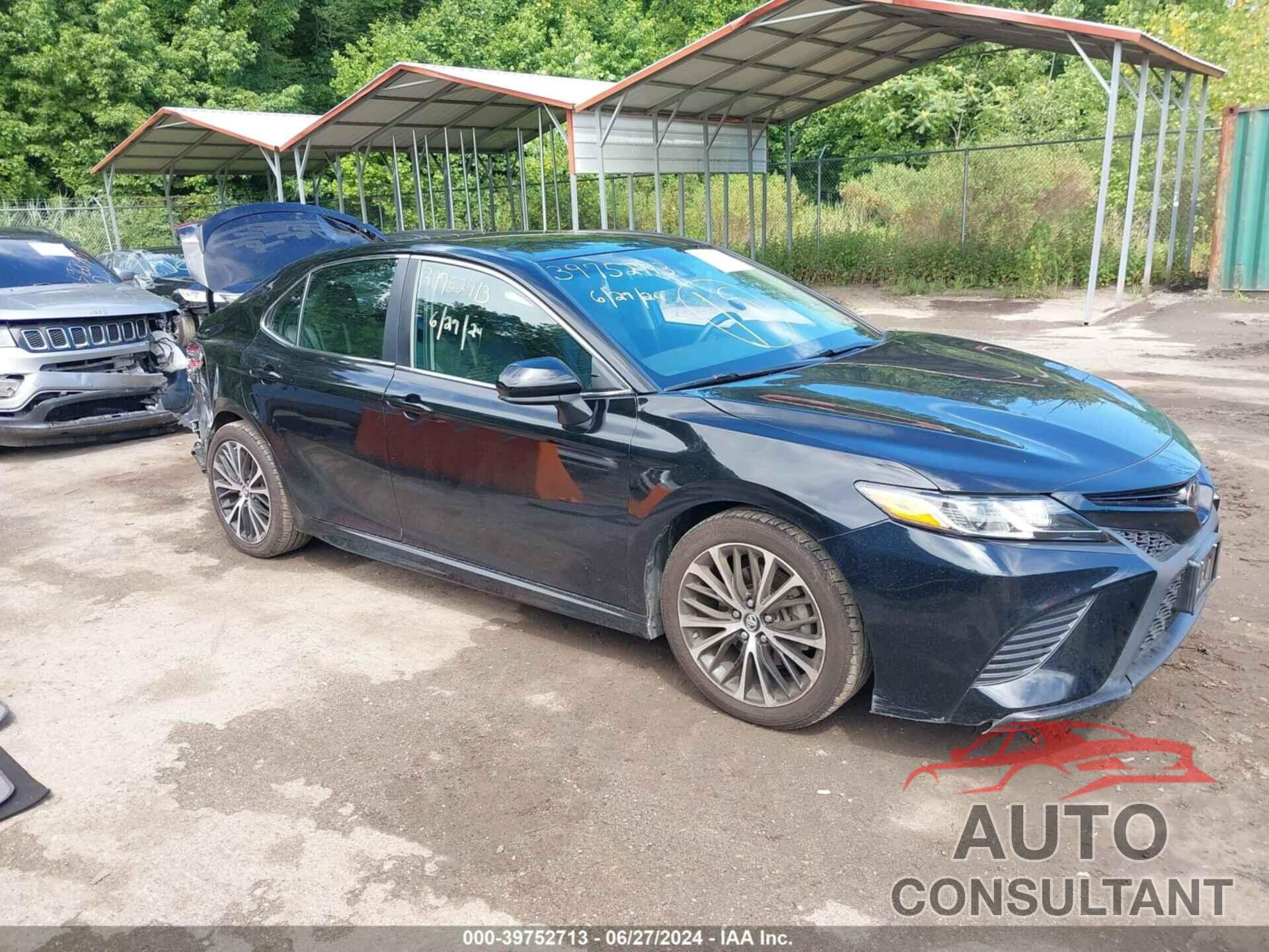 TOYOTA CAMRY 2018 - 4T1B11HK9JU136814