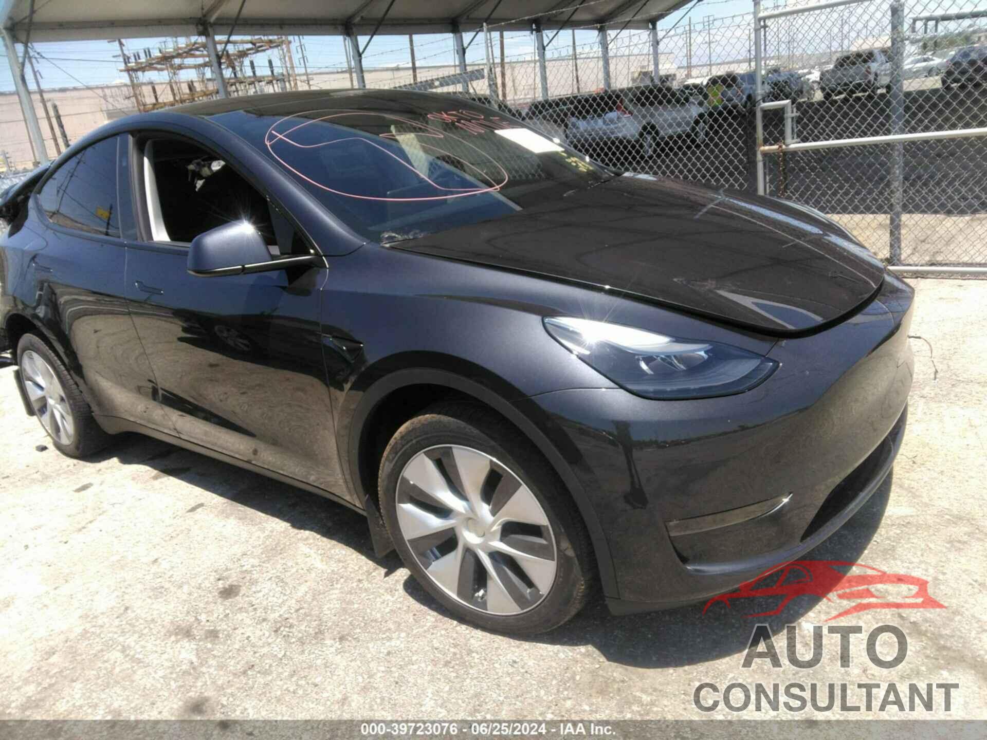 TESLA MODEL Y 2024 - 7SAYGDEE2RA244080