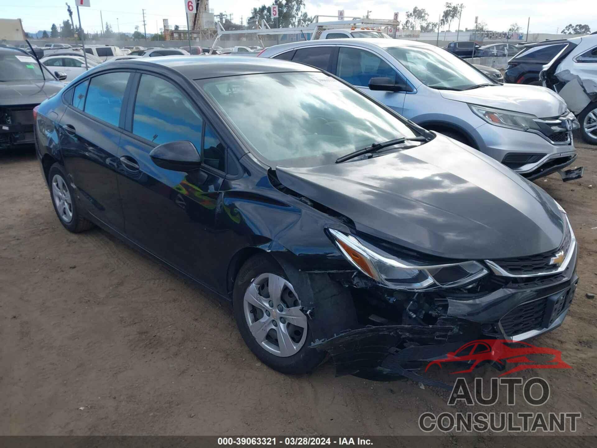 CHEVROLET CRUZE 2018 - 1G1BC5SM0J7199646