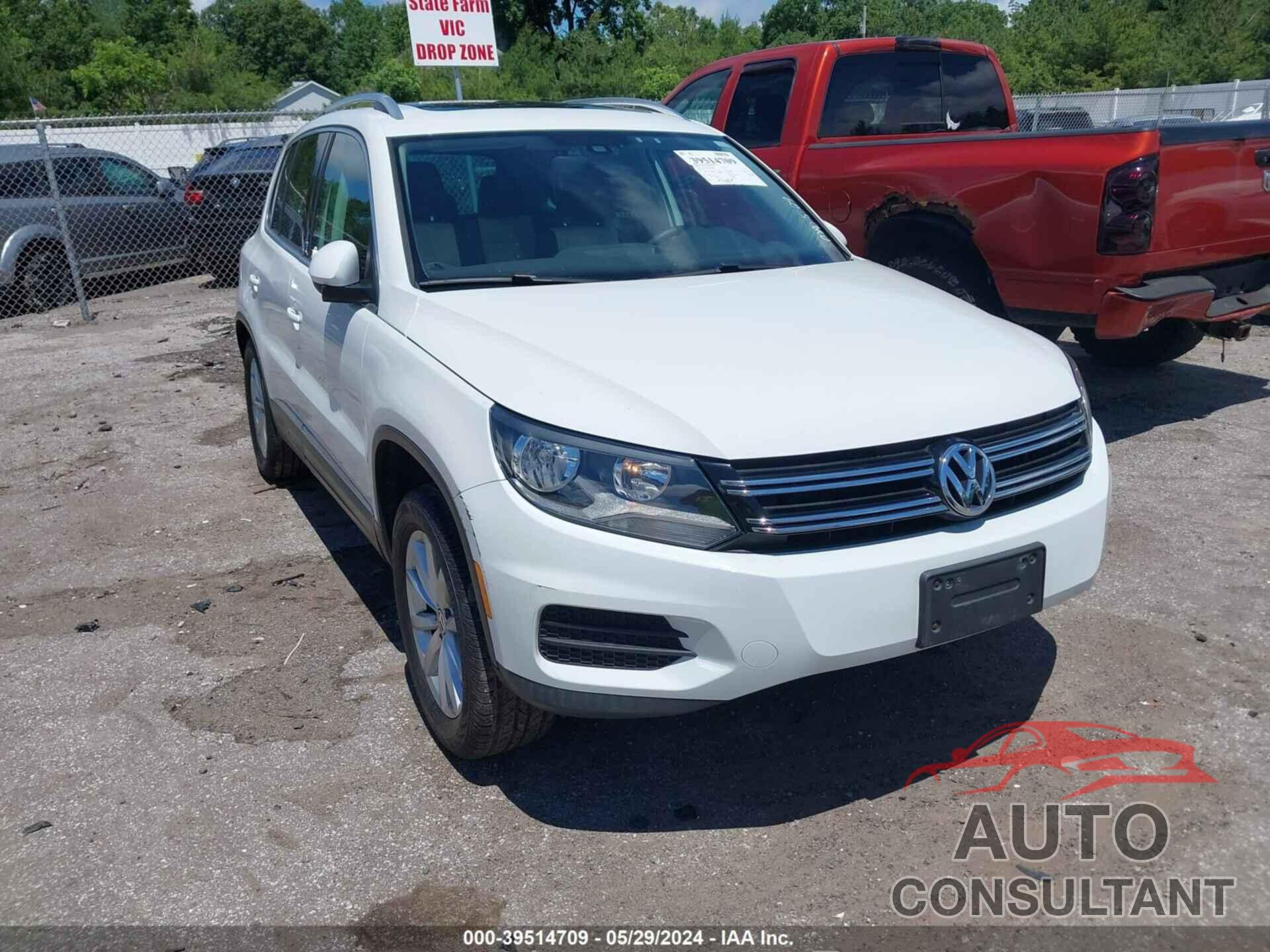 VOLKSWAGEN TIGUAN 2017 - WVGSV7AX9HK025540