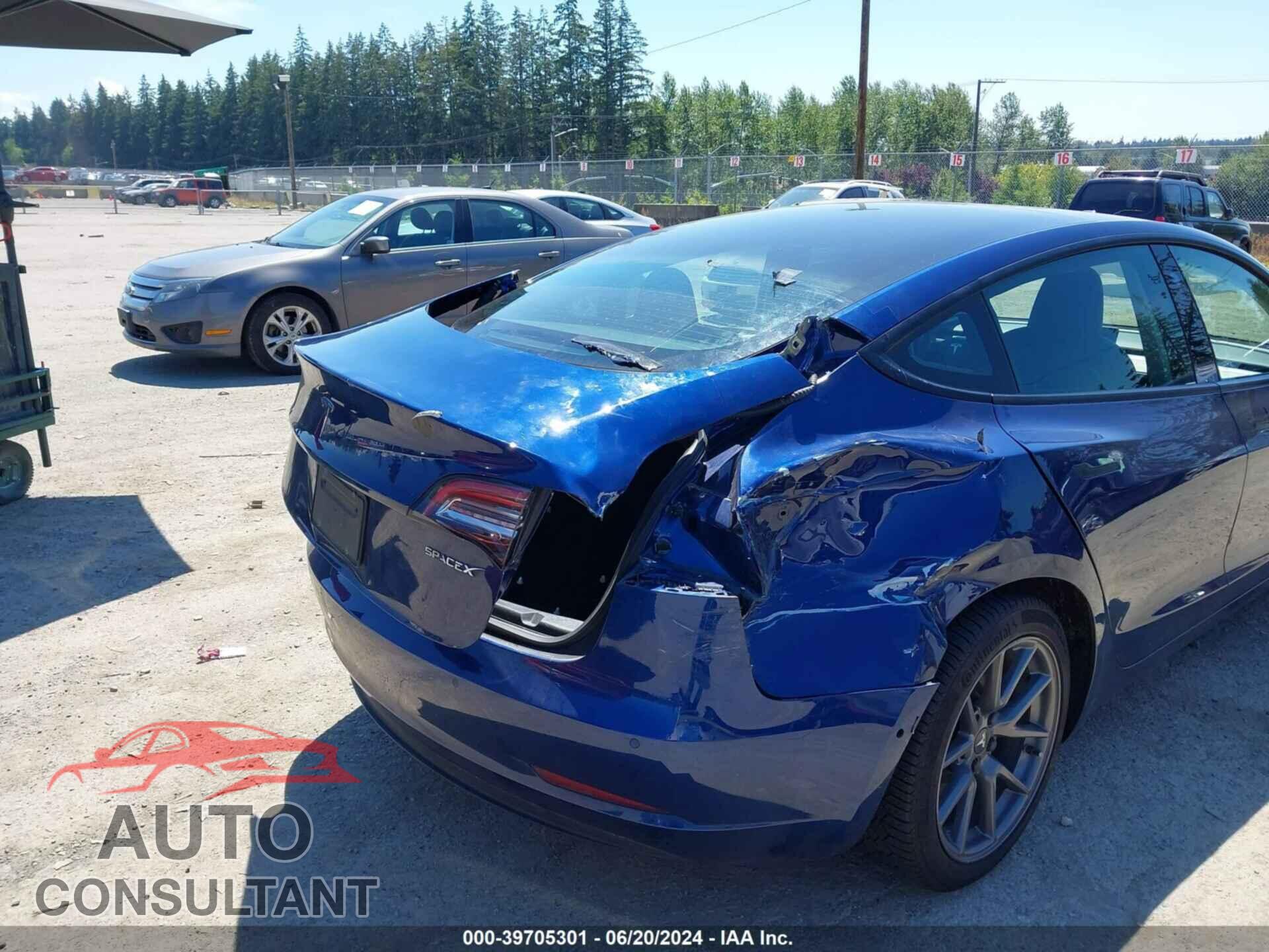 TESLA MODEL 3 2021 - 5YJ3E1EA0MF930705