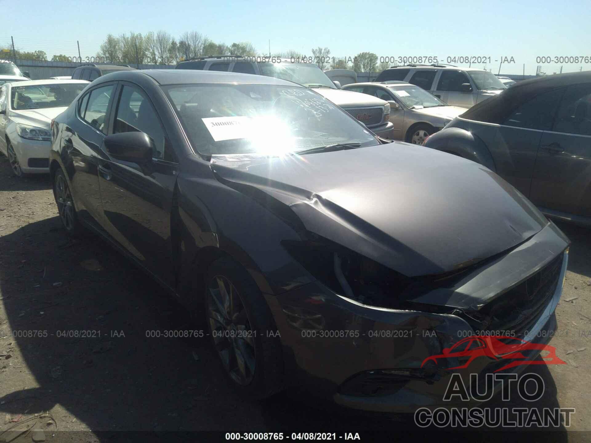 MAZDA MAZDA3 4-DOOR 2018 - 3MZBN1W37JM186102