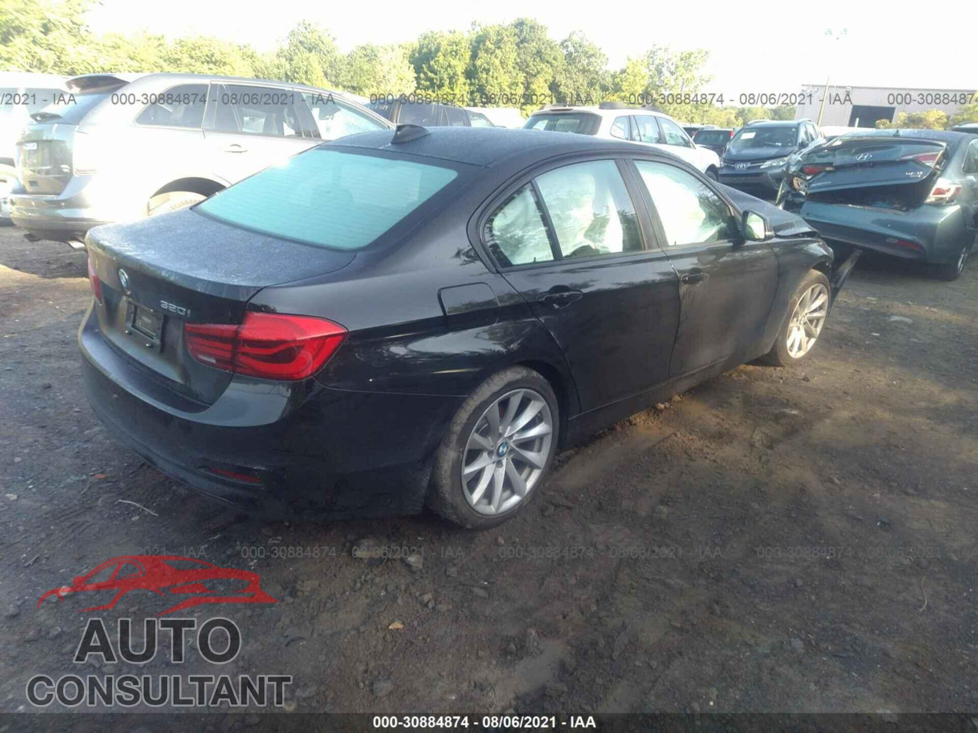 BMW 3 SERIES 2018 - WBA8A9C51JAH12489