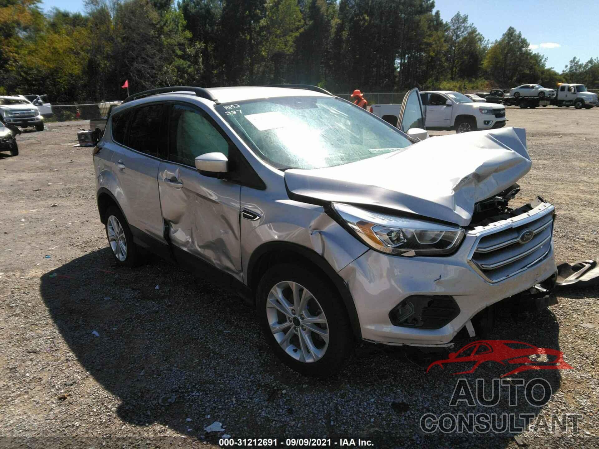 FORD ESCAPE 2017 - 1FMCU0GD4HUB77452
