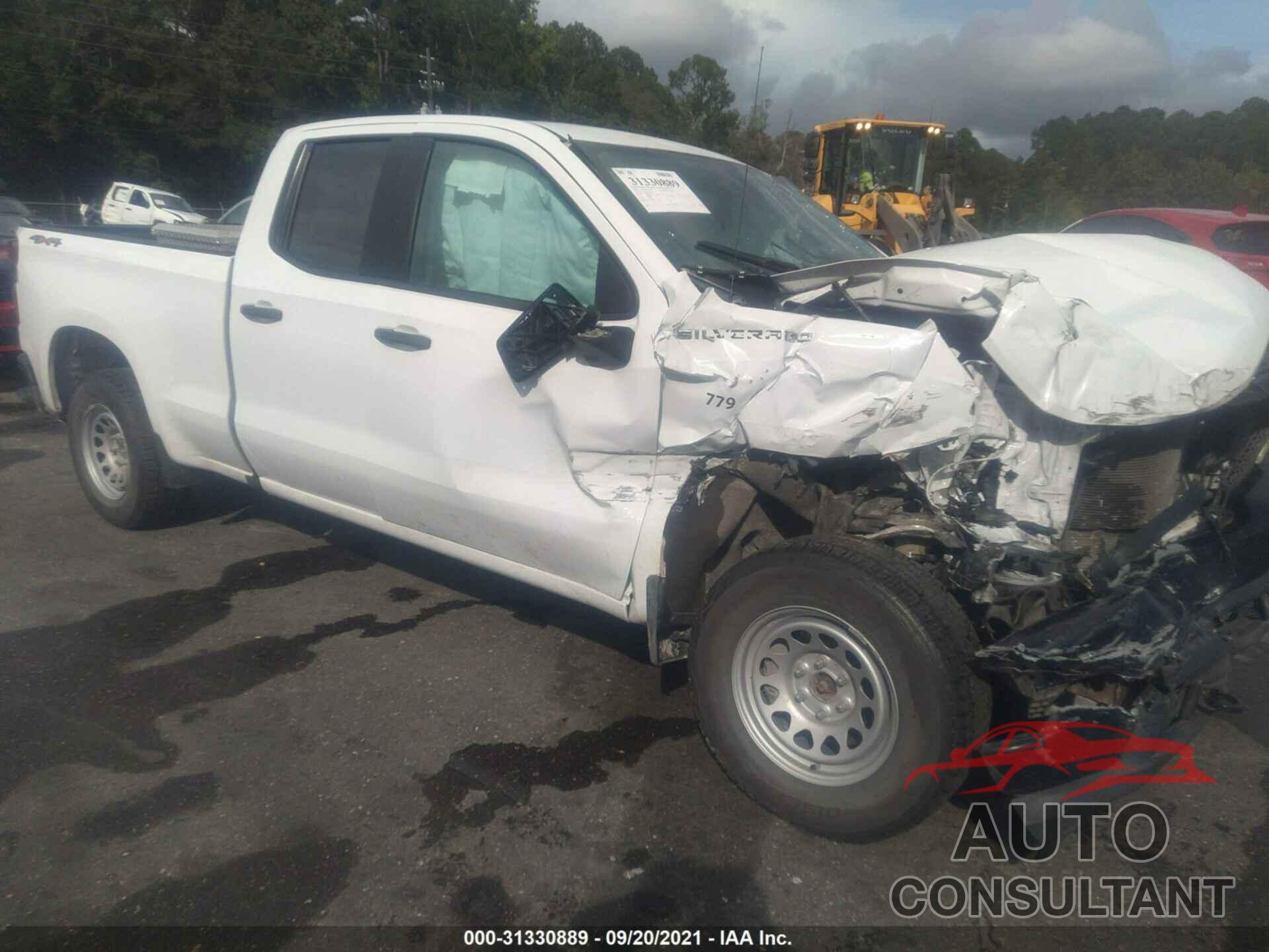 CHEVROLET SILVERADO 1500 2020 - 1GCRYAEH2LZ203007