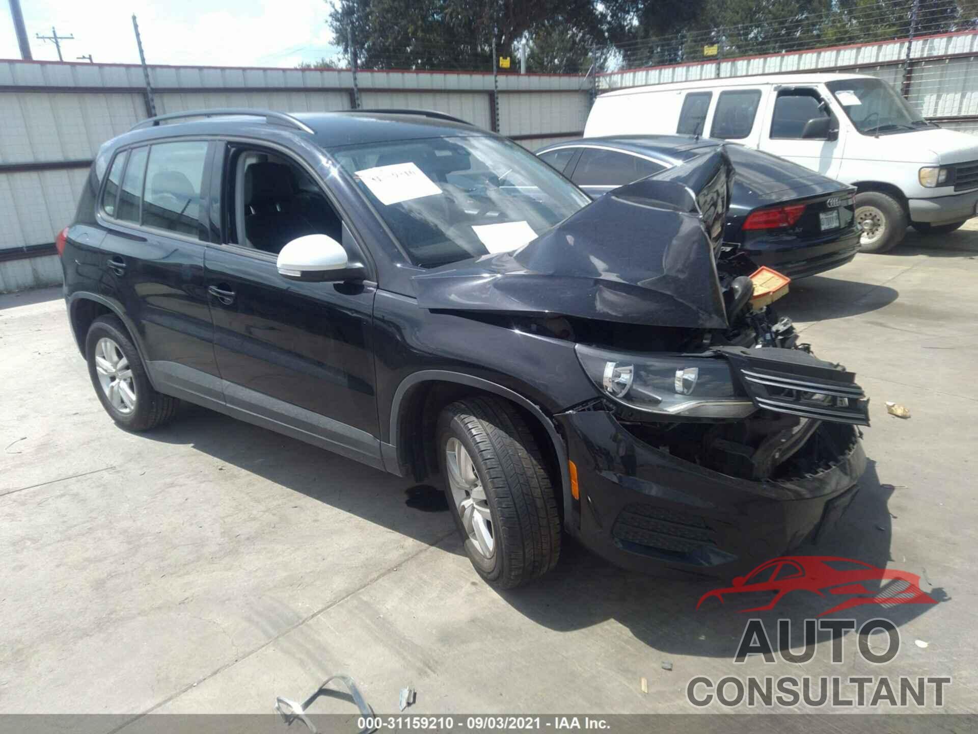 VOLKSWAGEN TIGUAN 2017 - WVGAV7AX1HK023907