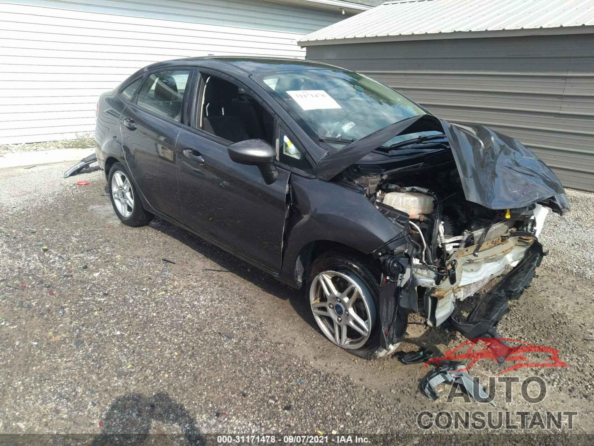 FORD FIESTA 2018 - 3FADP4BJ5JM111724