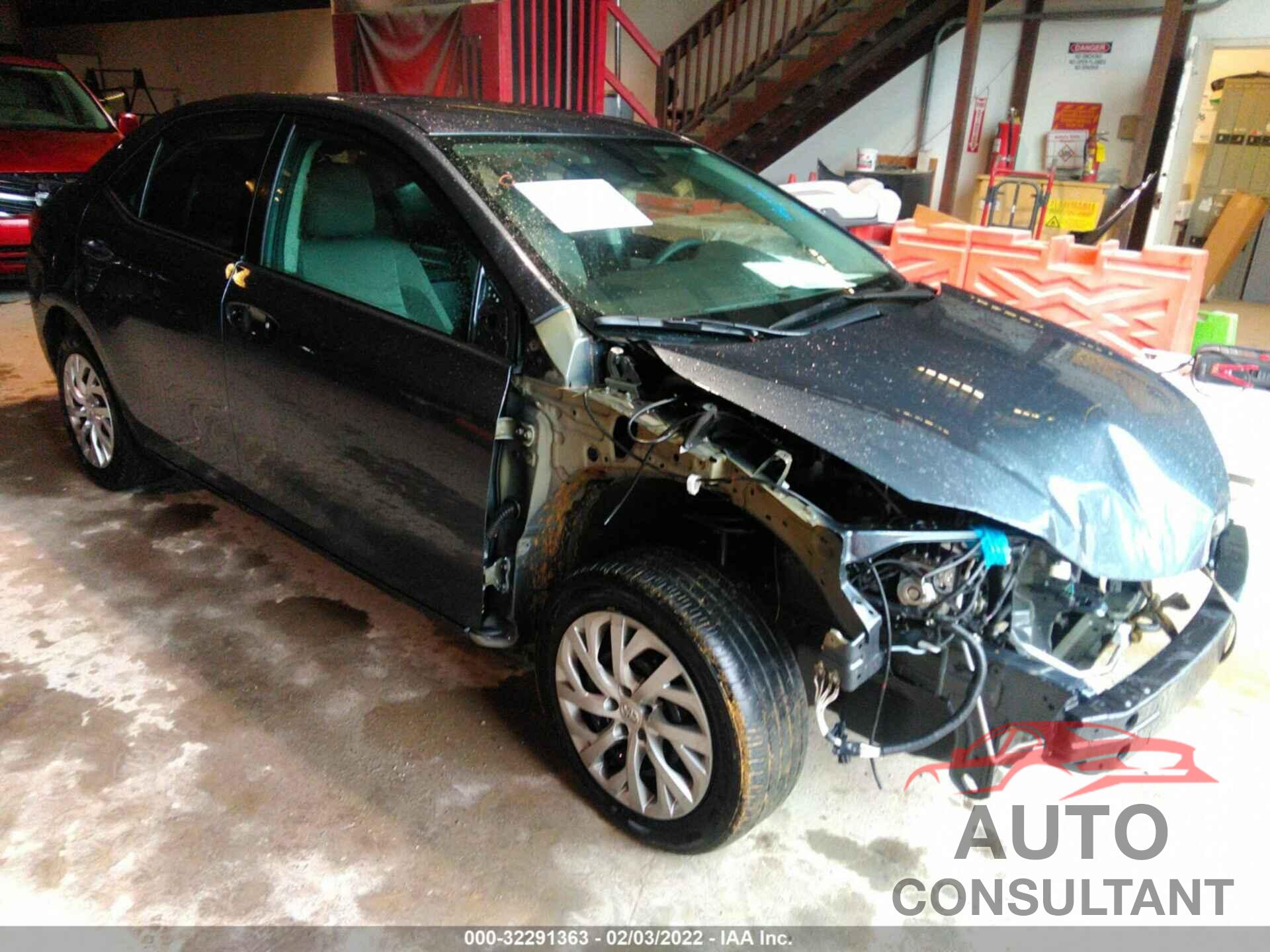 TOYOTA COROLLA 2018 - 2T1BURHE7JC075528