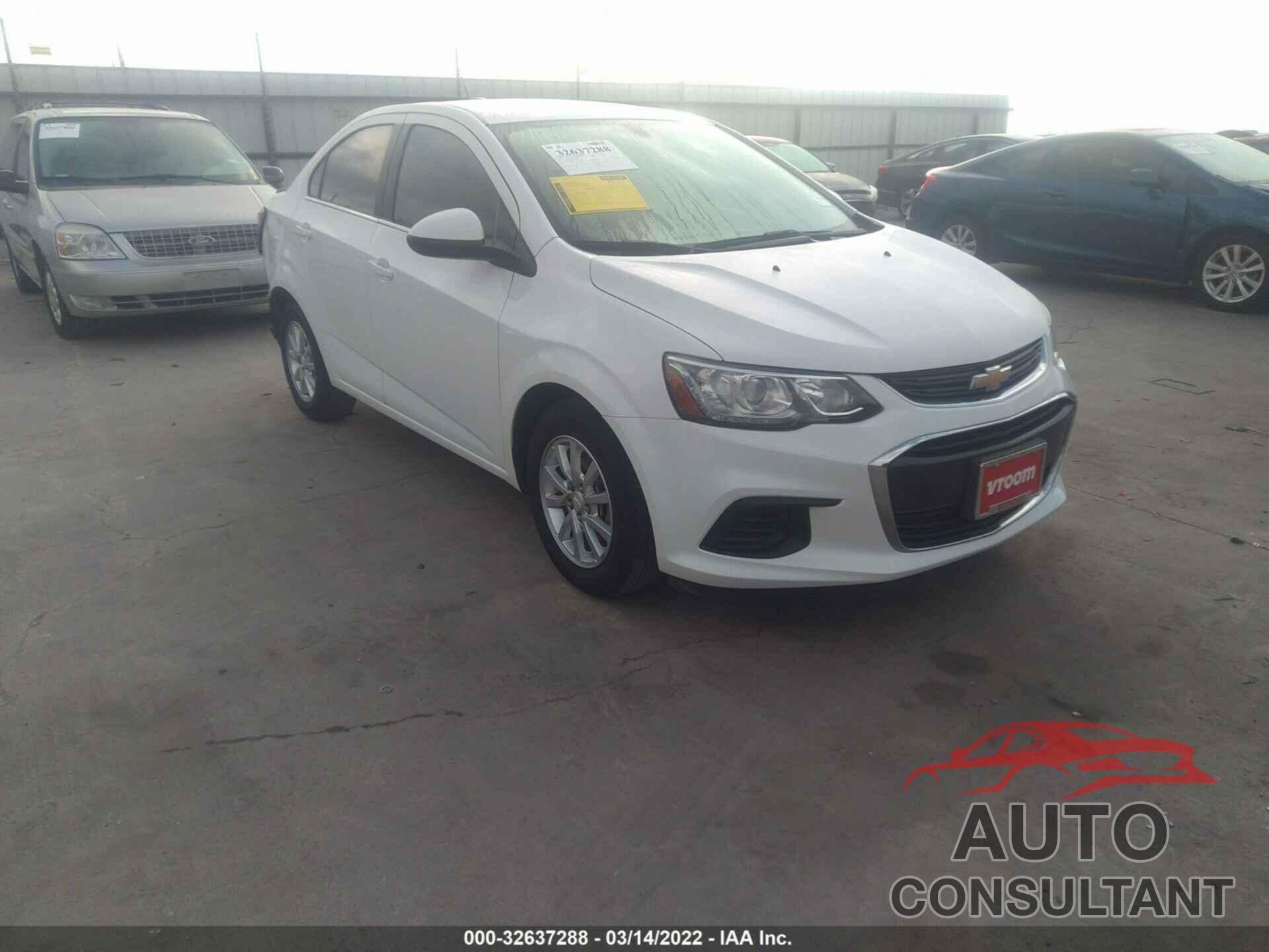 CHEVROLET SONIC 2019 - 1G1JD5SB7K4108060