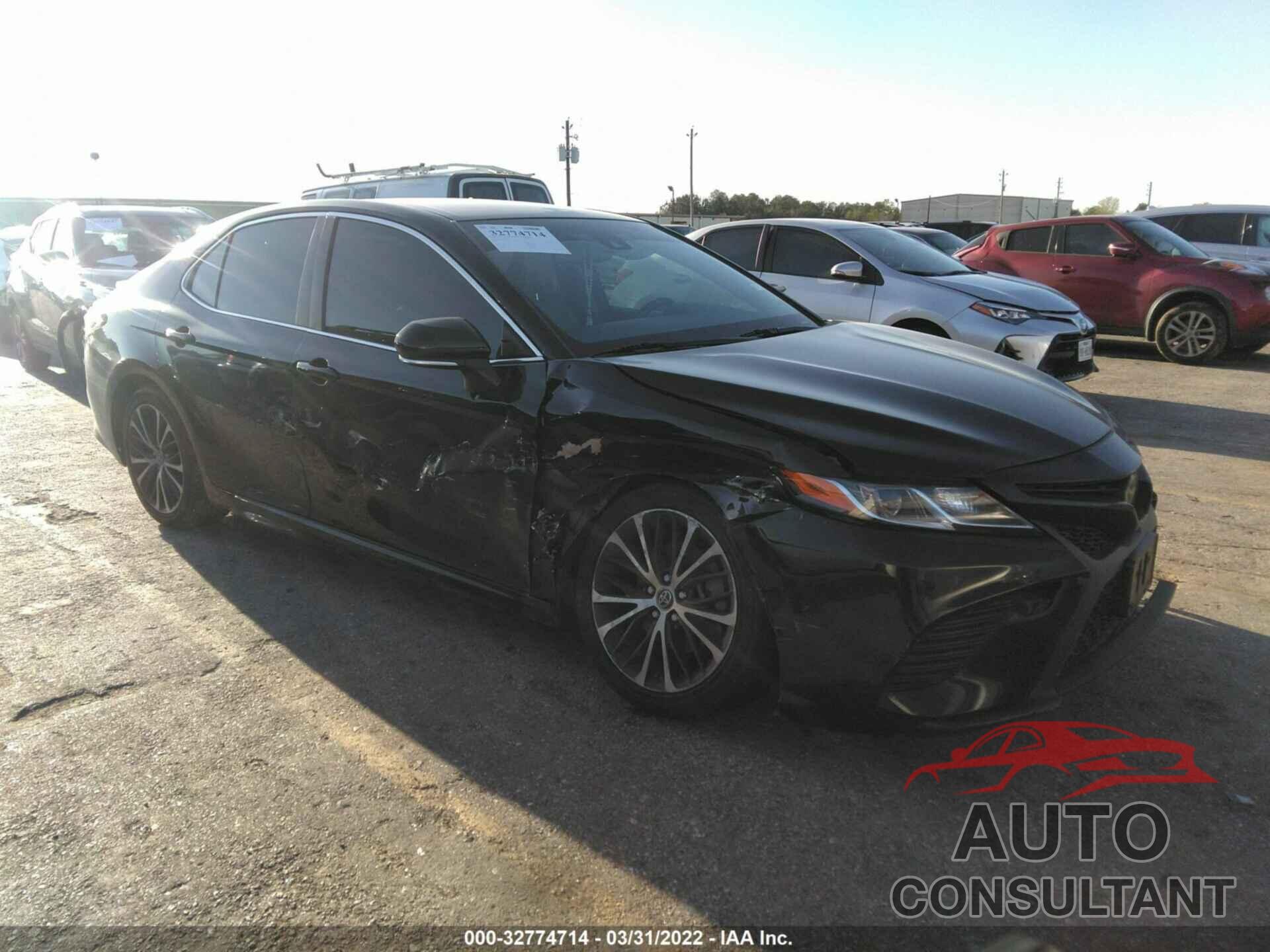 TOYOTA CAMRY 2018 - JTNB11HK2J3007528