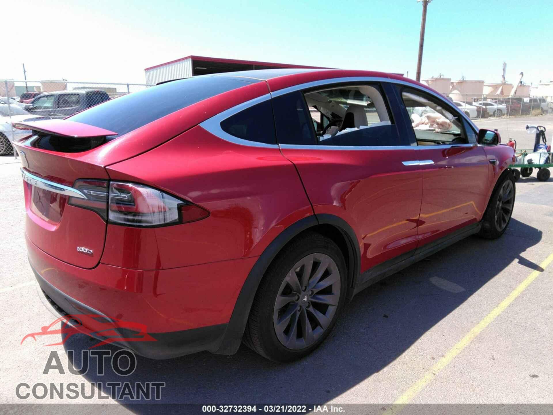 TESLA MODEL X 2017 - 5YJXCDE27HF076531