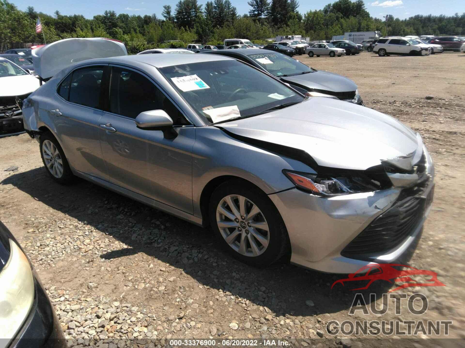 TOYOTA CAMRY 2018 - 4T1B11HK5JU572849
