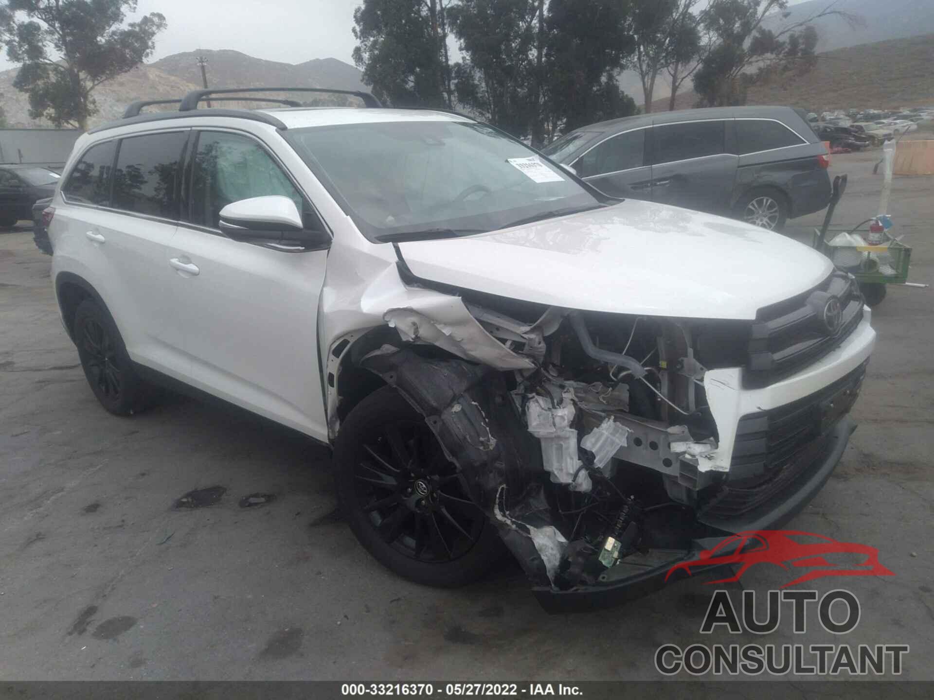 TOYOTA HIGHLANDER 2019 - 5TDKZRFH3KS569621