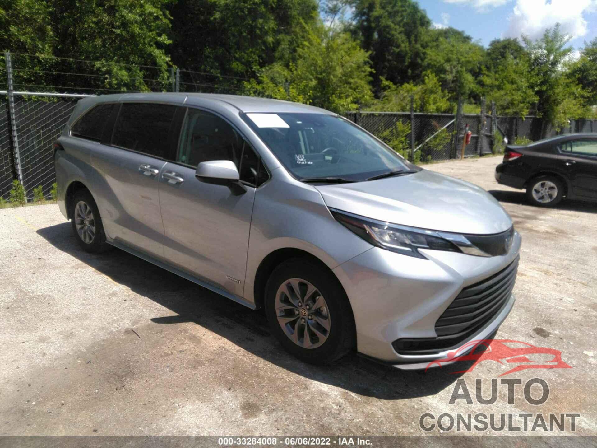 TOYOTA SIENNA 2021 - 5TDKRKEC2MS018273