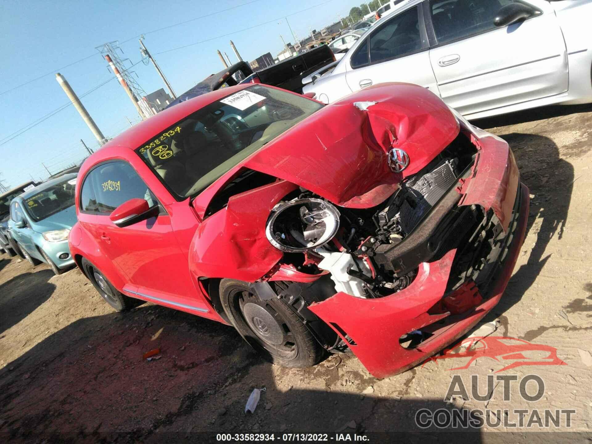 VOLKSWAGEN BEETLE COUPE 2016 - 3VWJ17AT0GM616062