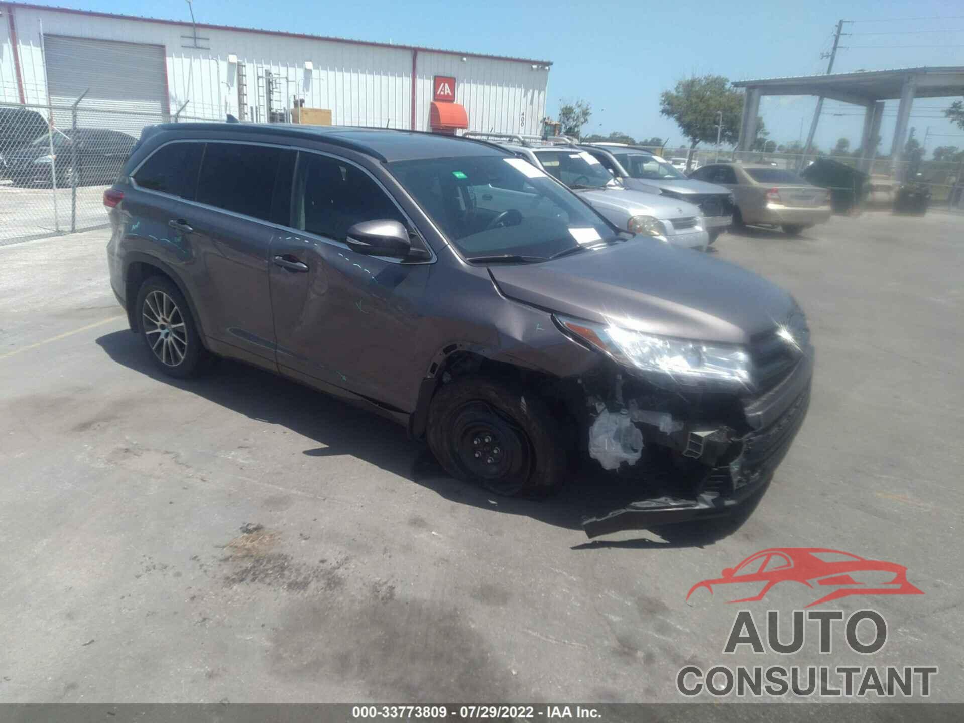 TOYOTA HIGHLANDER 2017 - 5TDJZRFH8HS456123