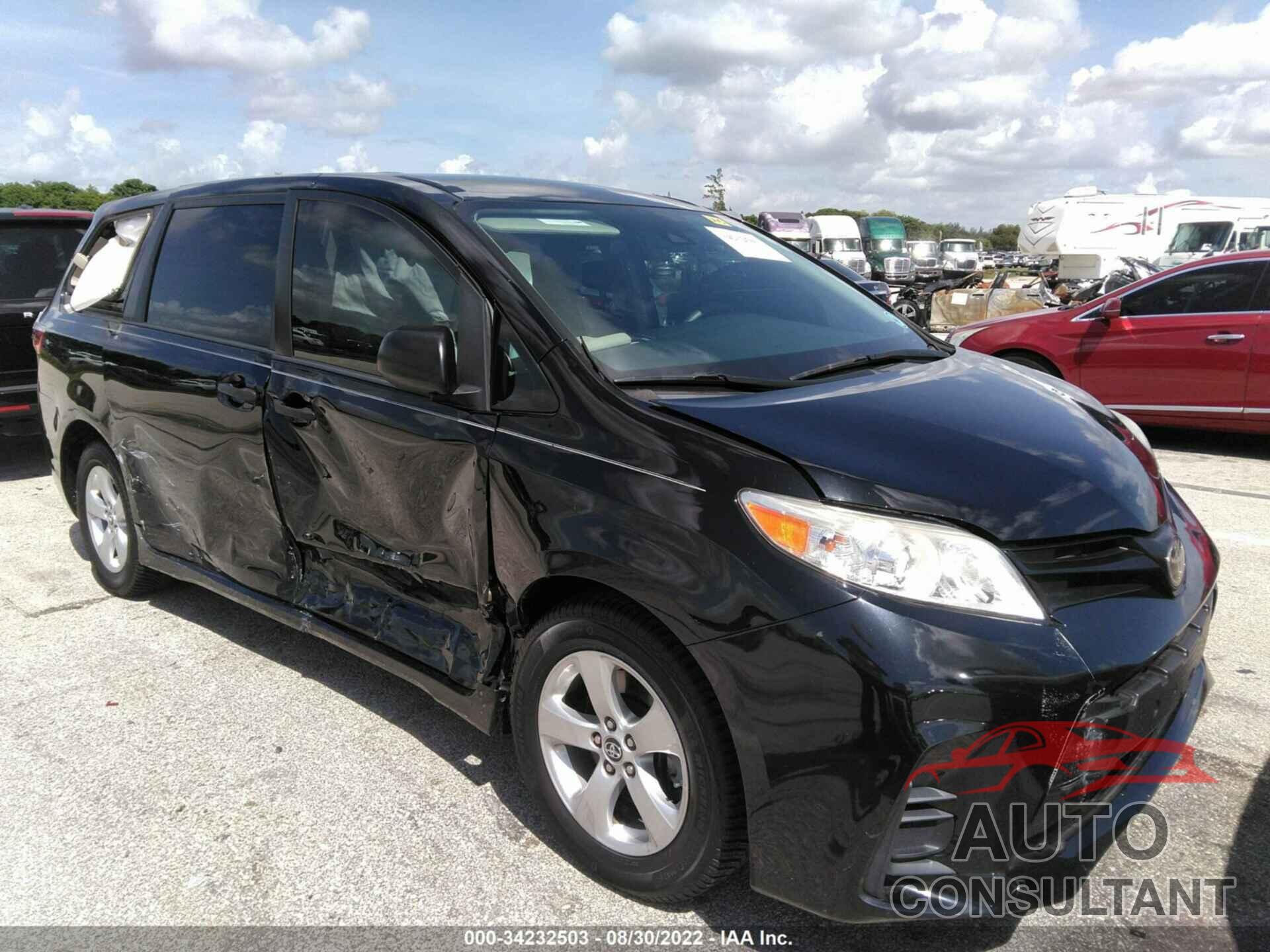 TOYOTA SIENNA 2018 - 5TDZZ3DC1JS901721