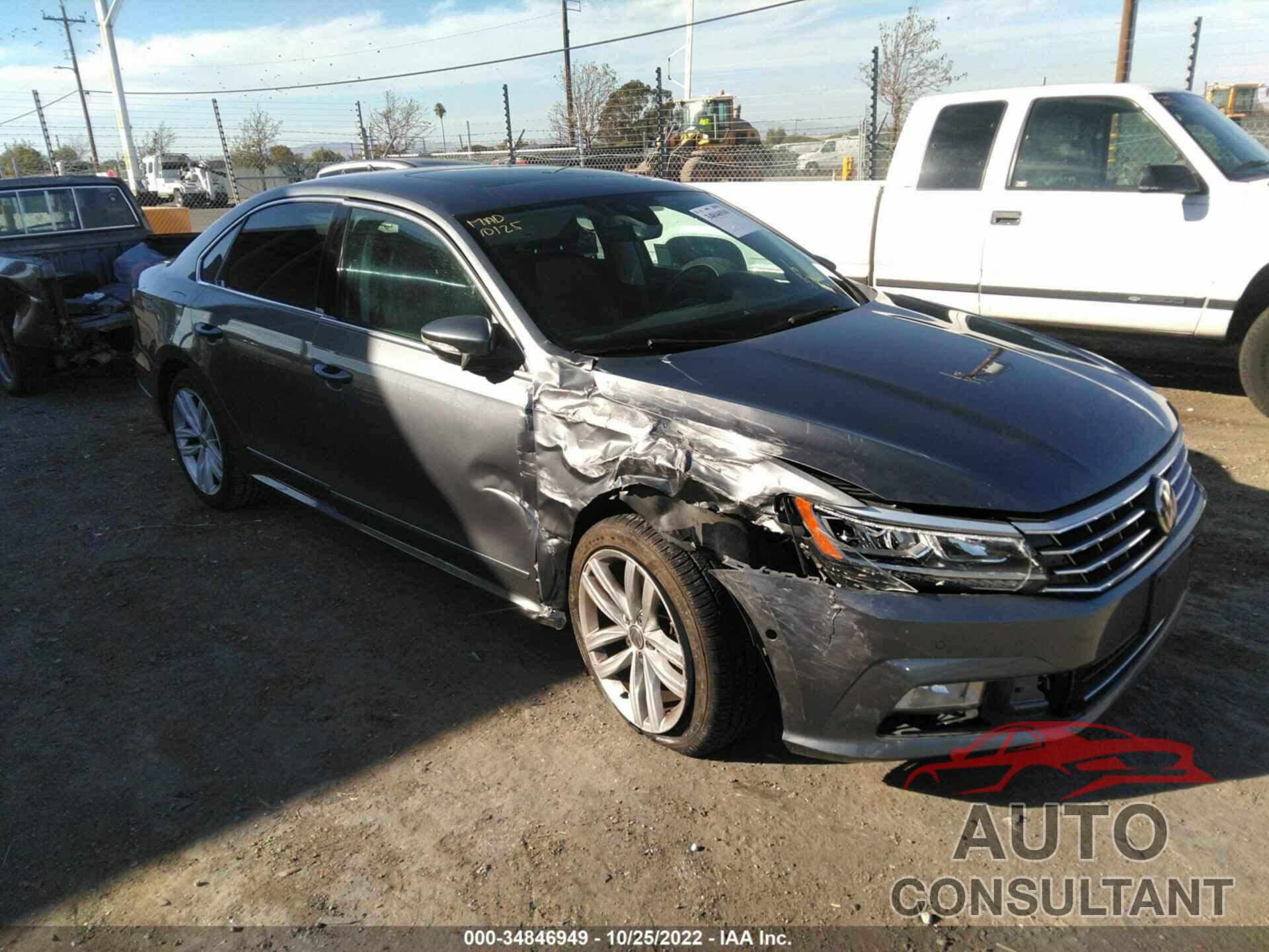 VOLKSWAGEN PASSAT 2018 - 1VWCA7A34JC009874