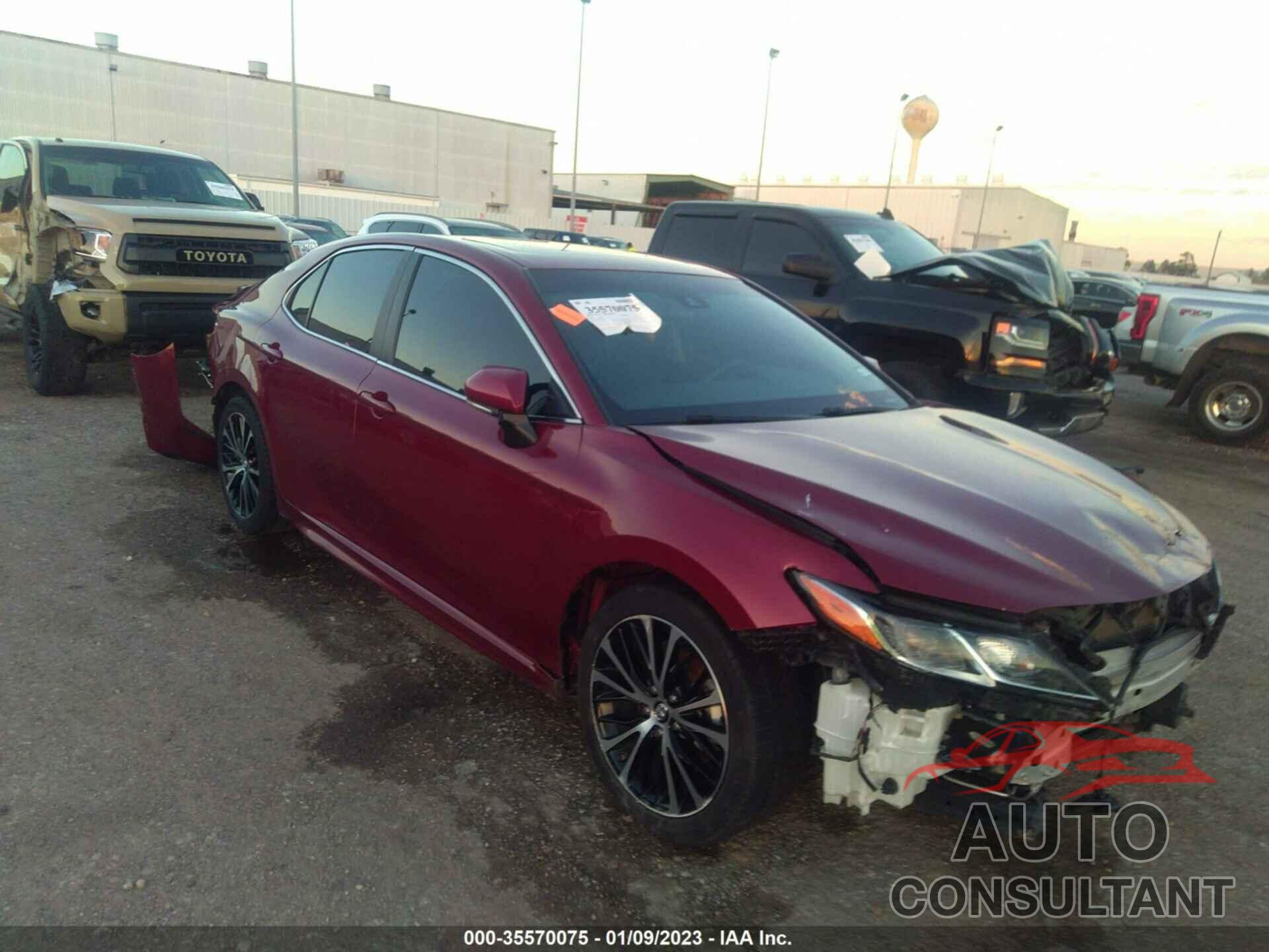 TOYOTA CAMRY 2018 - 4T1B11HKXJU516048
