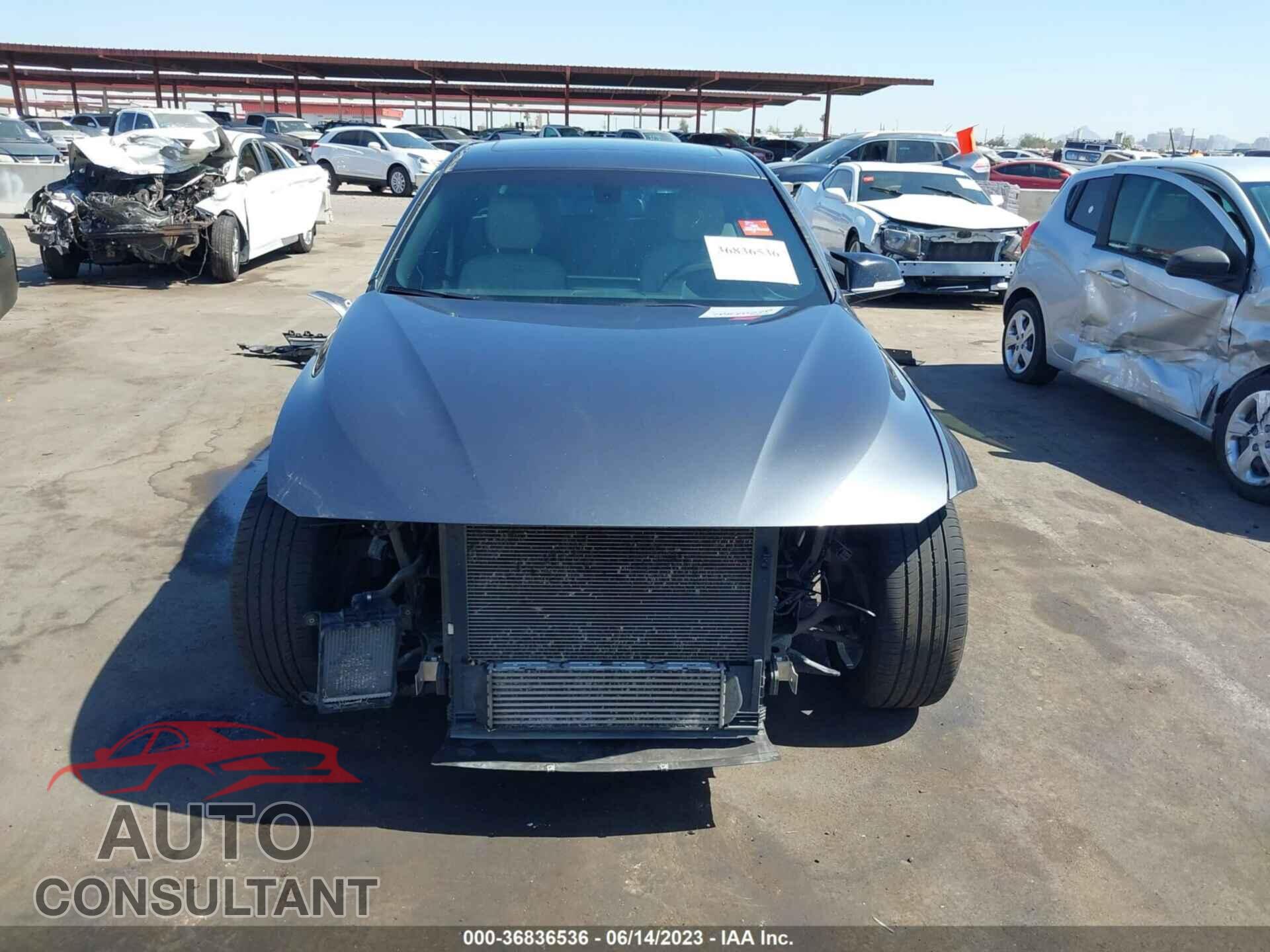 BMW 3 SERIES 2016 - WBA8E9G50GNU29482