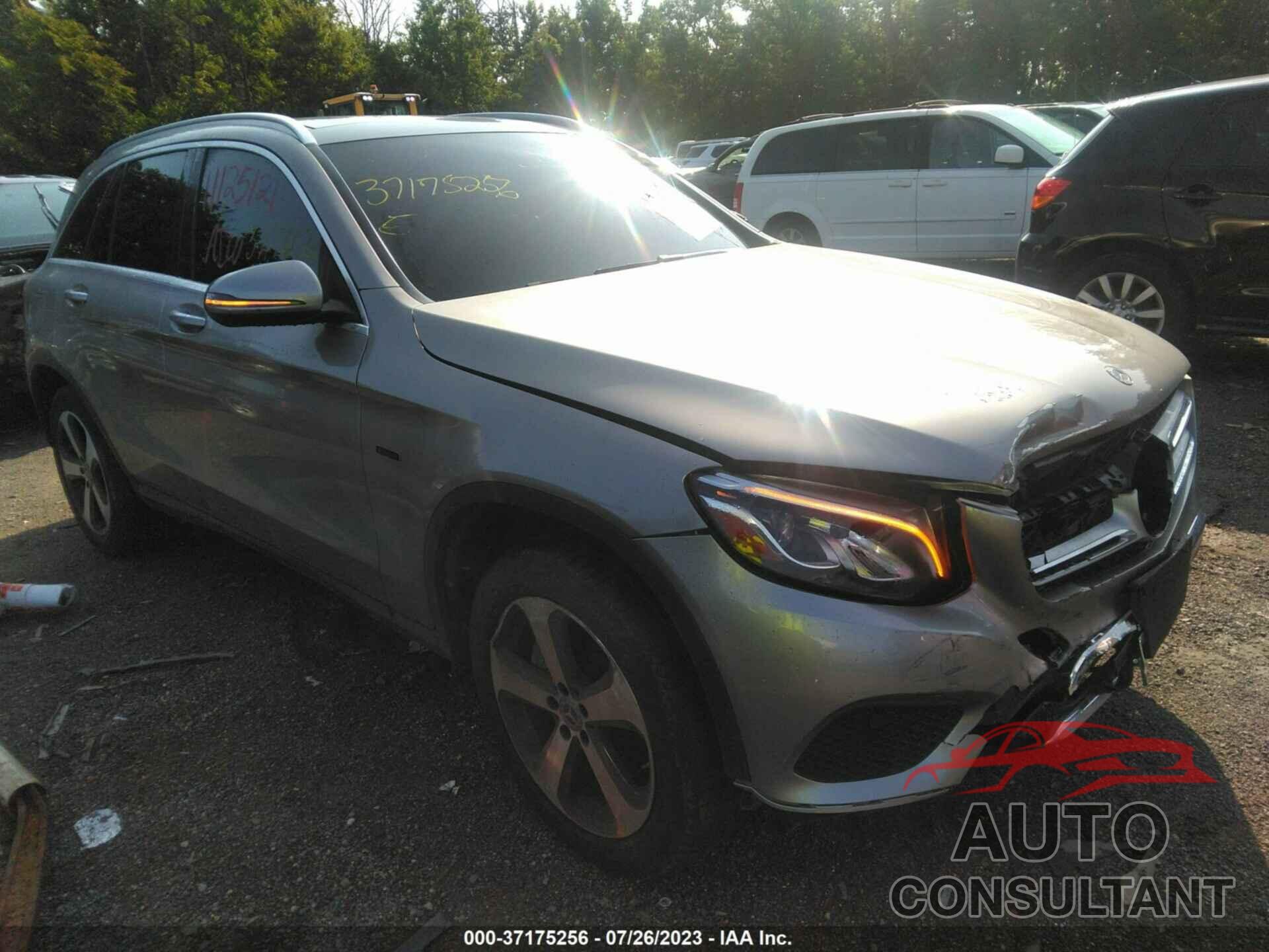 MERCEDES-BENZ GLC 350E 2019 - WDC0G5EB2KF597746