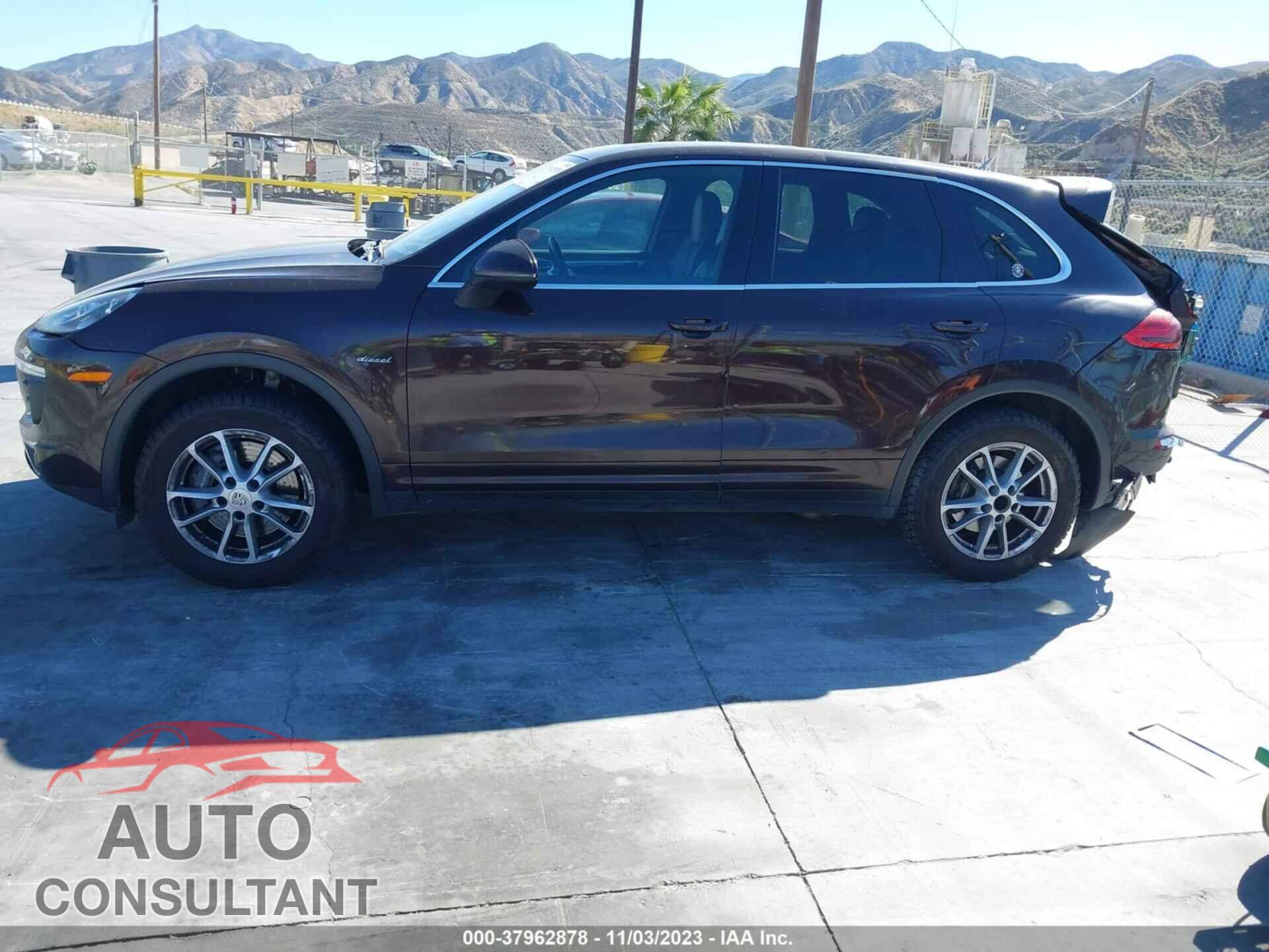 PORSCHE CAYENNE 2016 - WP1AF2A26GKA42930
