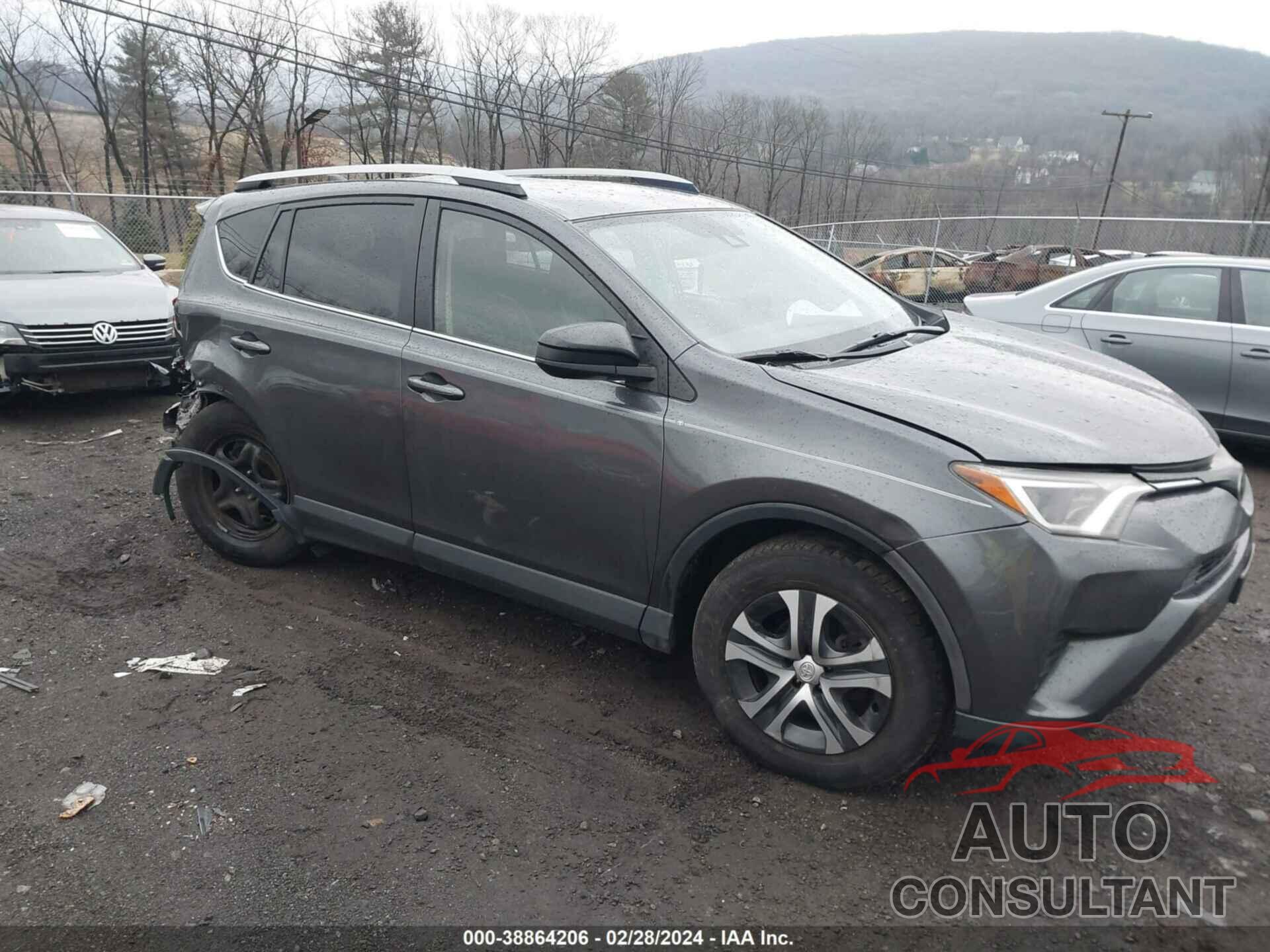 TOYOTA RAV4 2017 - JTMBFREV9HJ128663