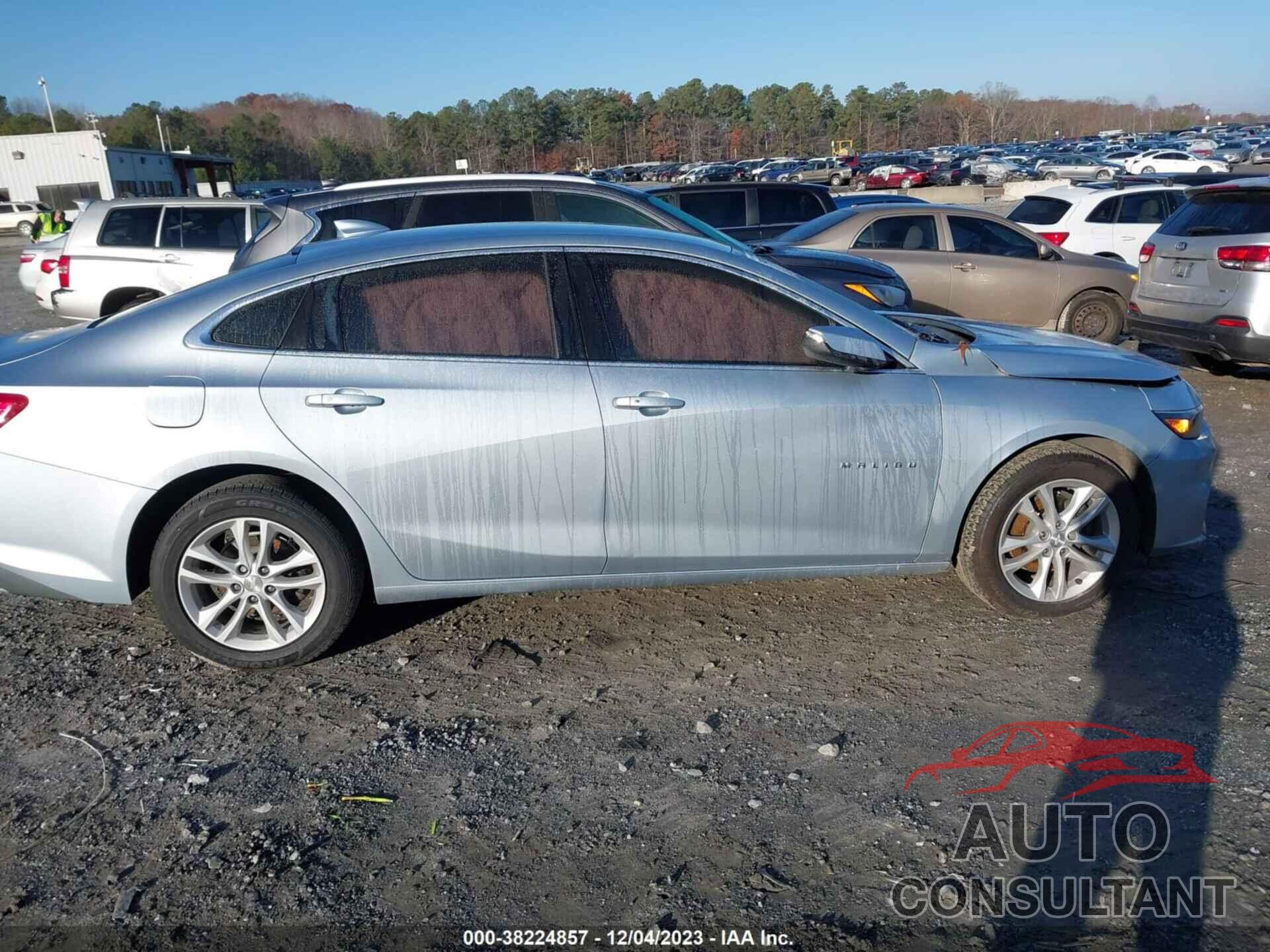 CHEVROLET MALIBU 2017 - 1G1ZE5ST7HF135670