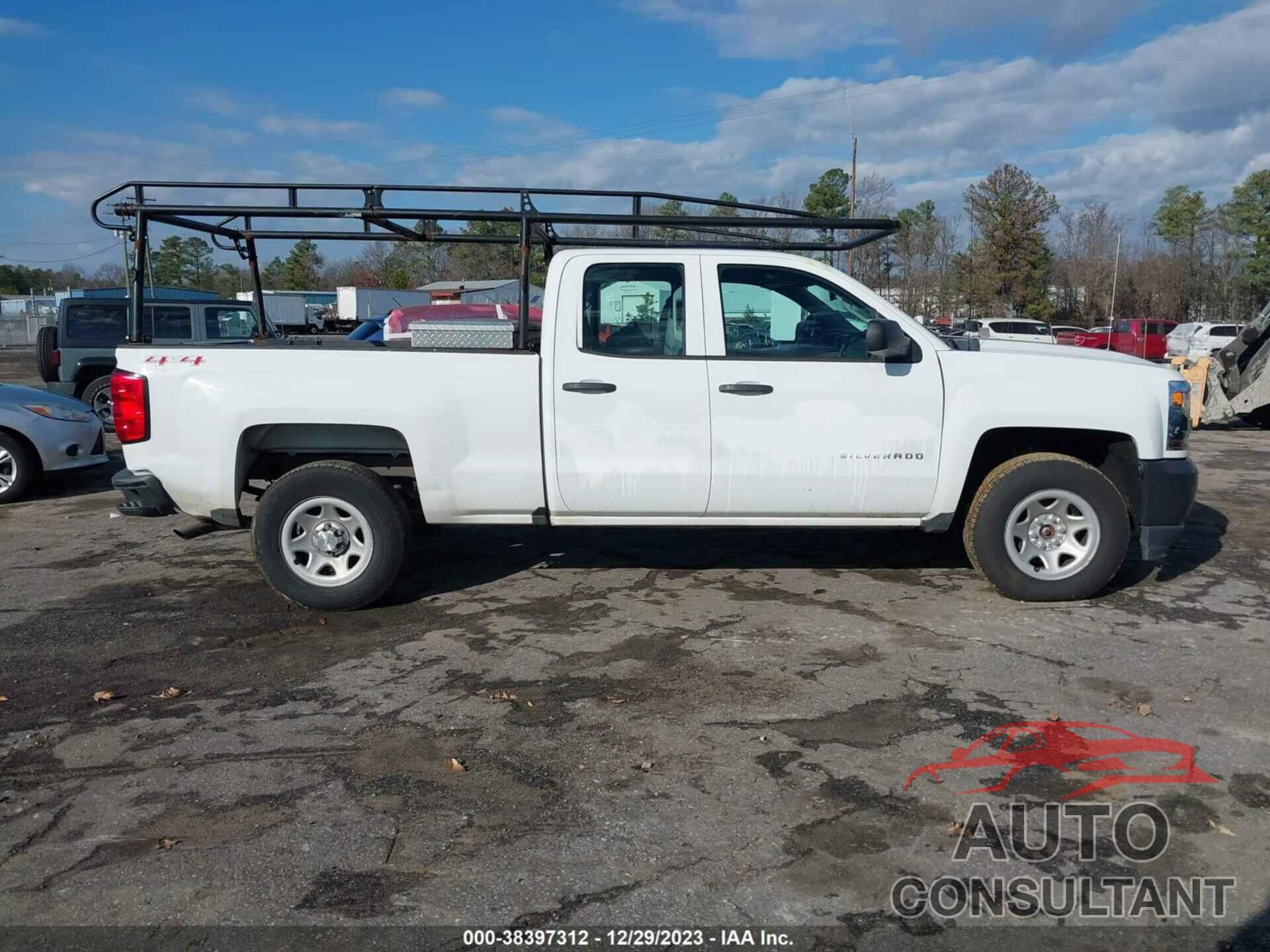 CHEVROLET SILVERADO 1500 2017 - 1GCVKNEC9HZ192042