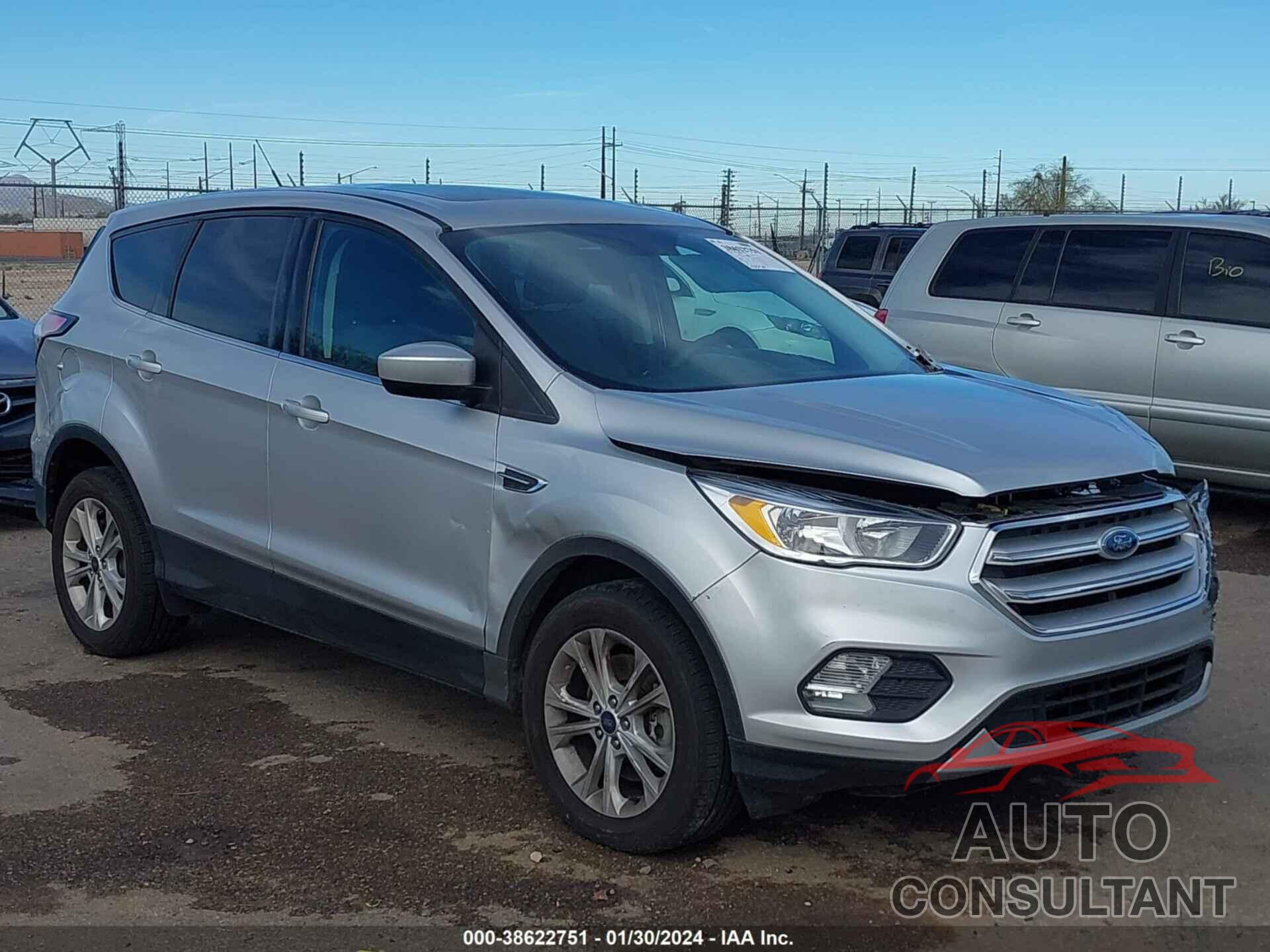 FORD ESCAPE 2017 - 1FMCU9G96HUC88908