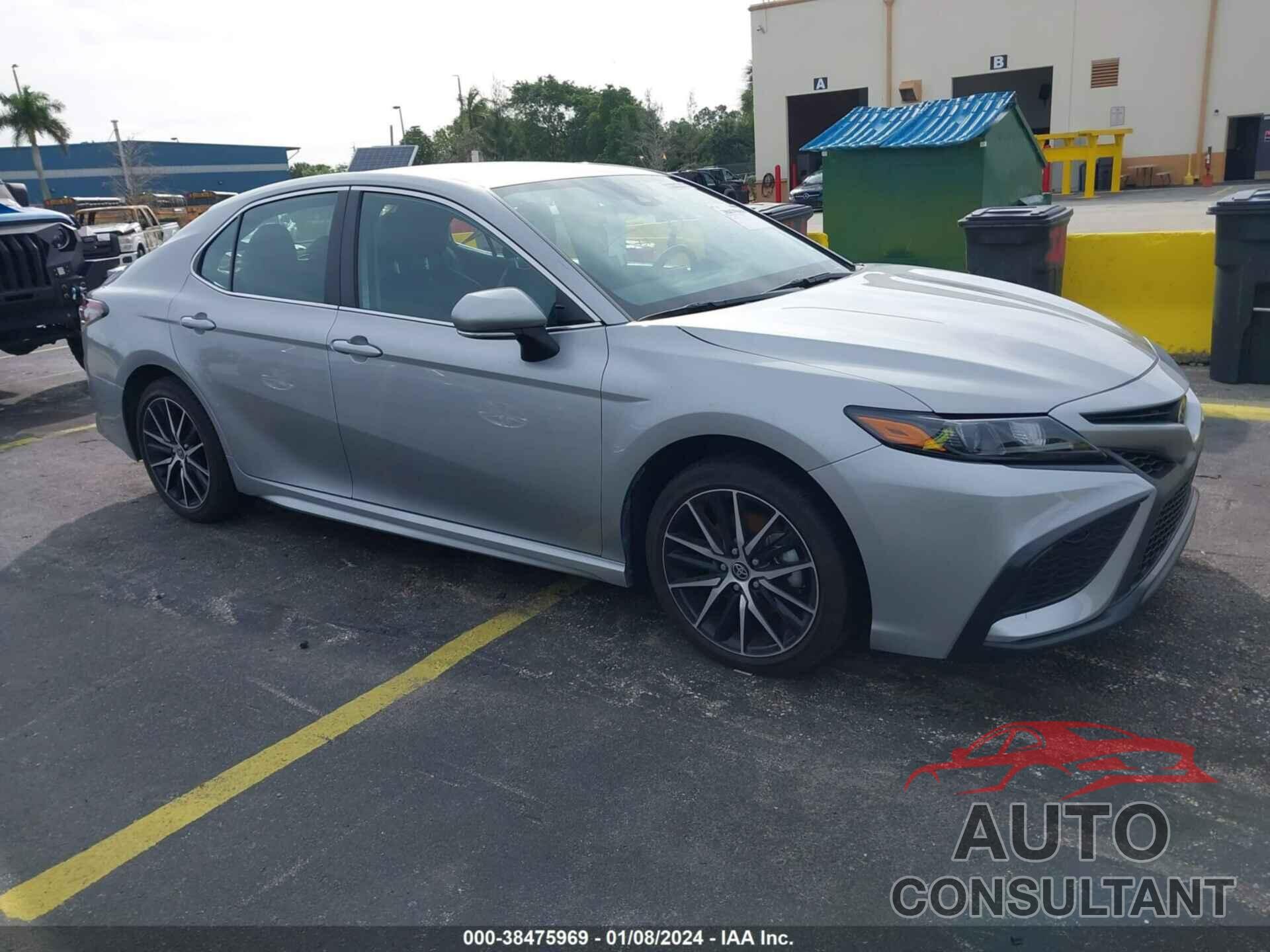 TOYOTA CAMRY 2023 - 4T1G11AK0PU120039