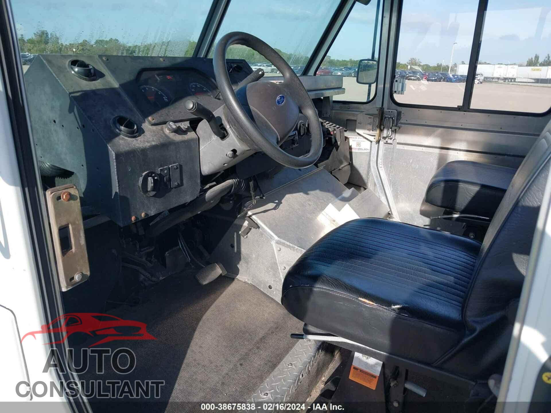 FORD ECONOLINE 2016 - 1FC3E3KL3GDC16581