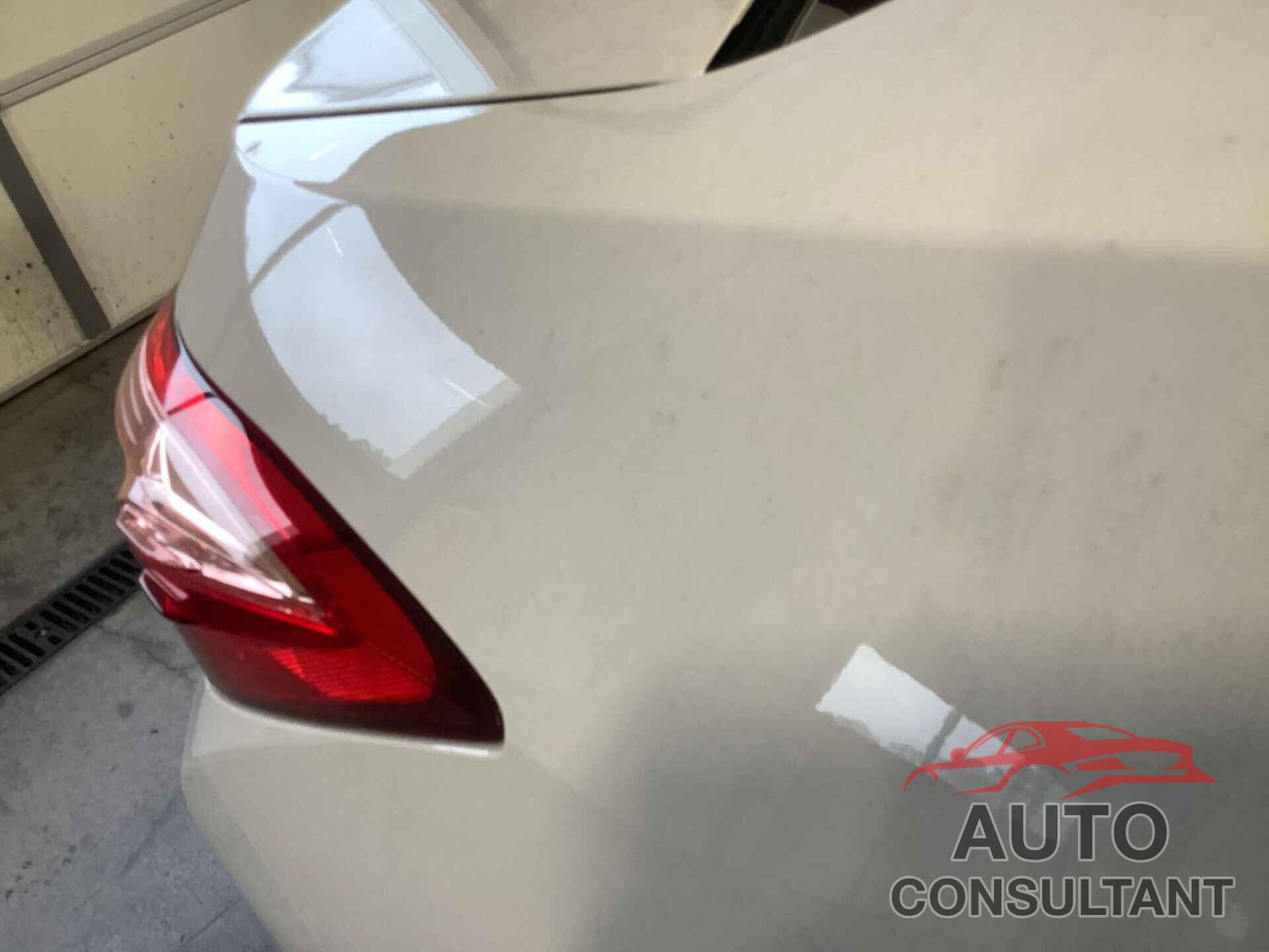 TOYOTA COROLLA 2019 - 2T1BURHE5KC159557