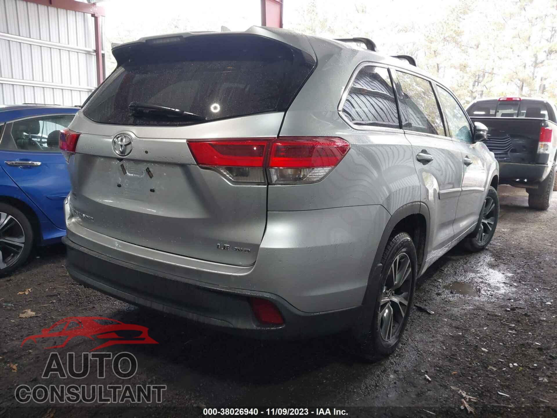 TOYOTA HIGHLANDER 2018 - 5TDBZRFH5JS876853