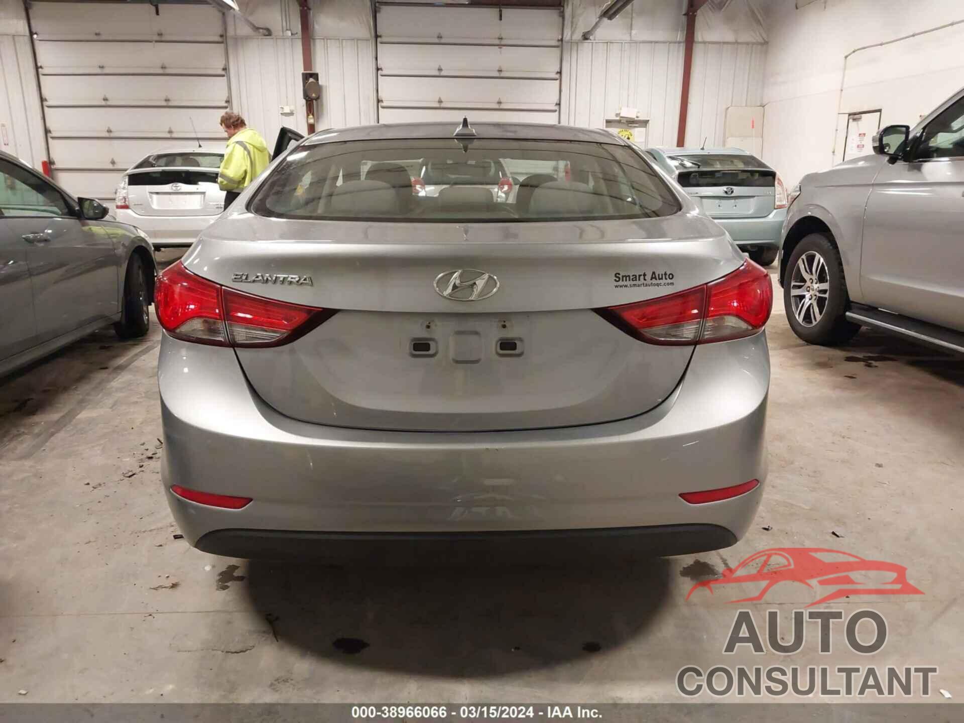 HYUNDAI ELANTRA 2016 - 5NPDH4AE5GH771837