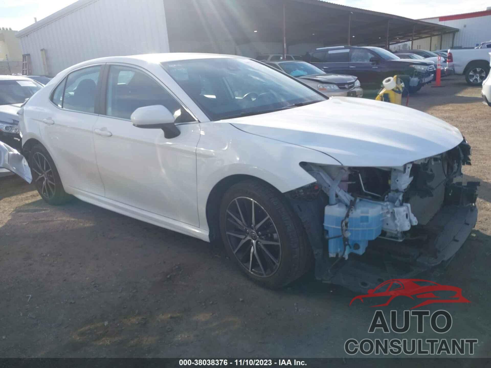 TOYOTA CAMRY 2021 - 4T1G11AK4MU454375
