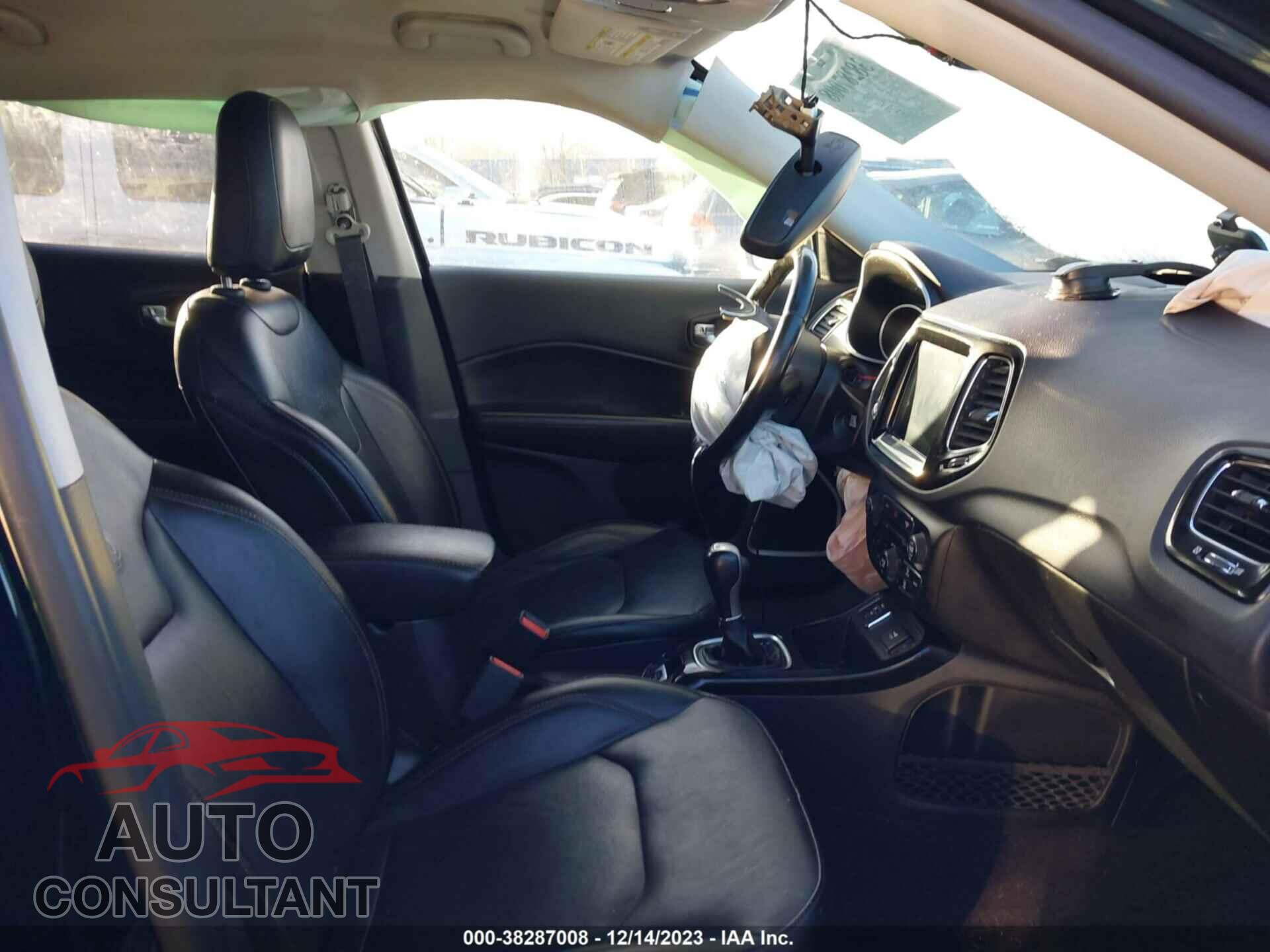 JEEP COMPASS 2020 - 3C4NJCCB5LT110261