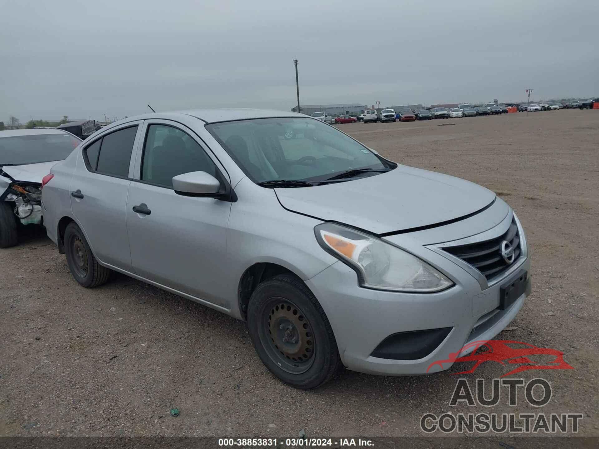 NISSAN VERSA 2017 - 3N1CN7AP0HL816954