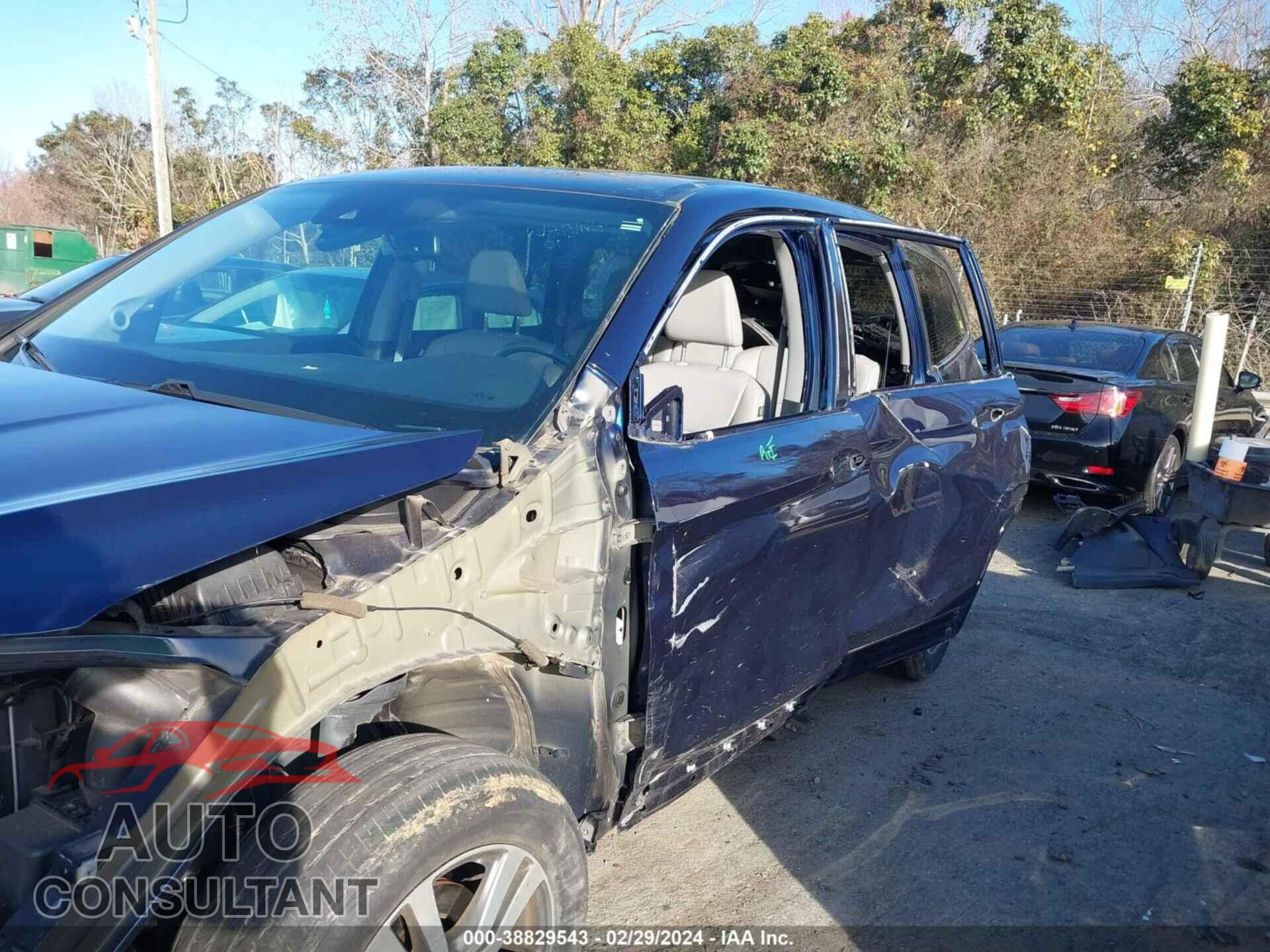 HONDA PILOT 2017 - 5FNYF5H61HB043265