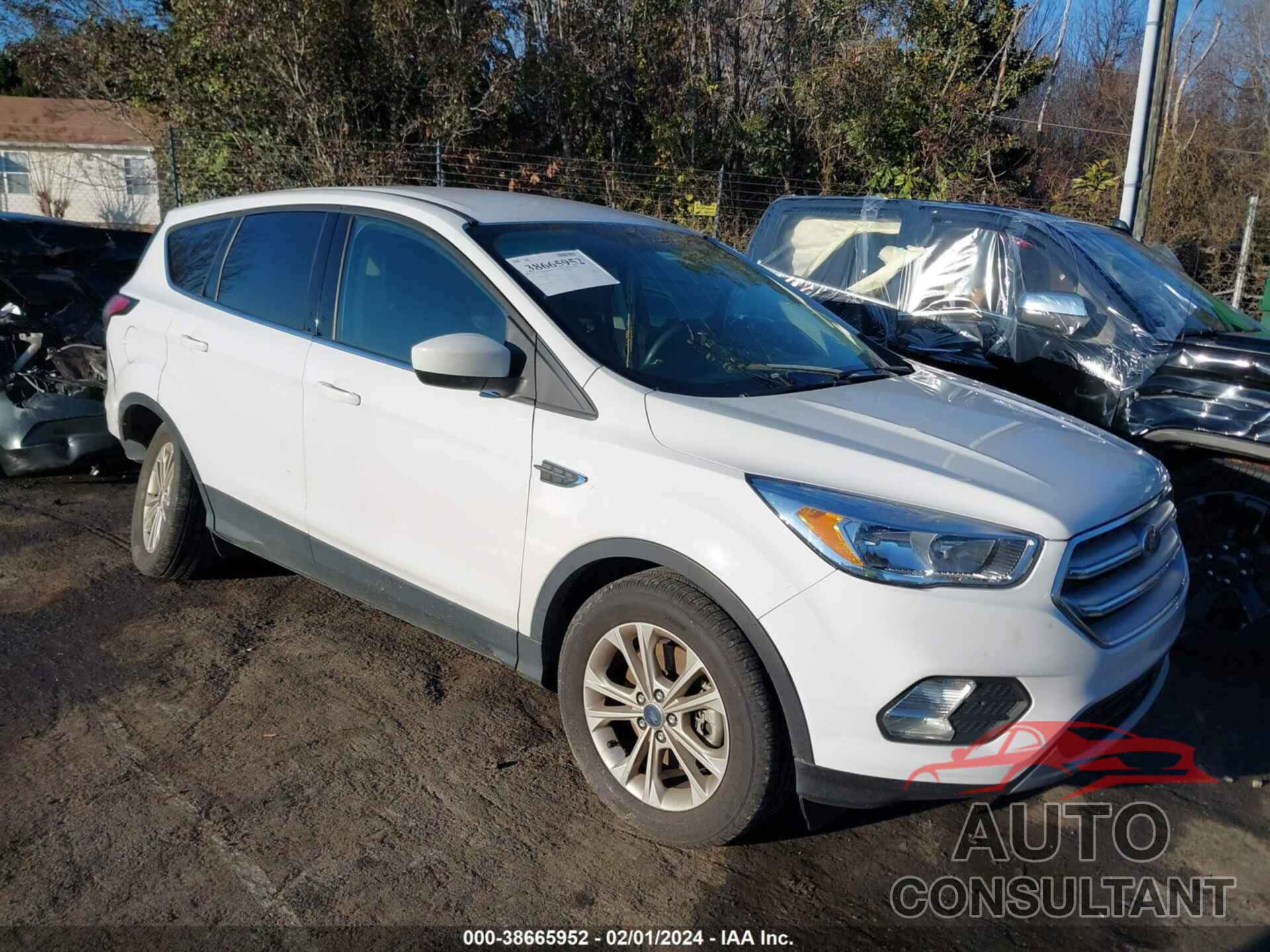 FORD ESCAPE 2017 - 1FMCU9GD3HUE48733