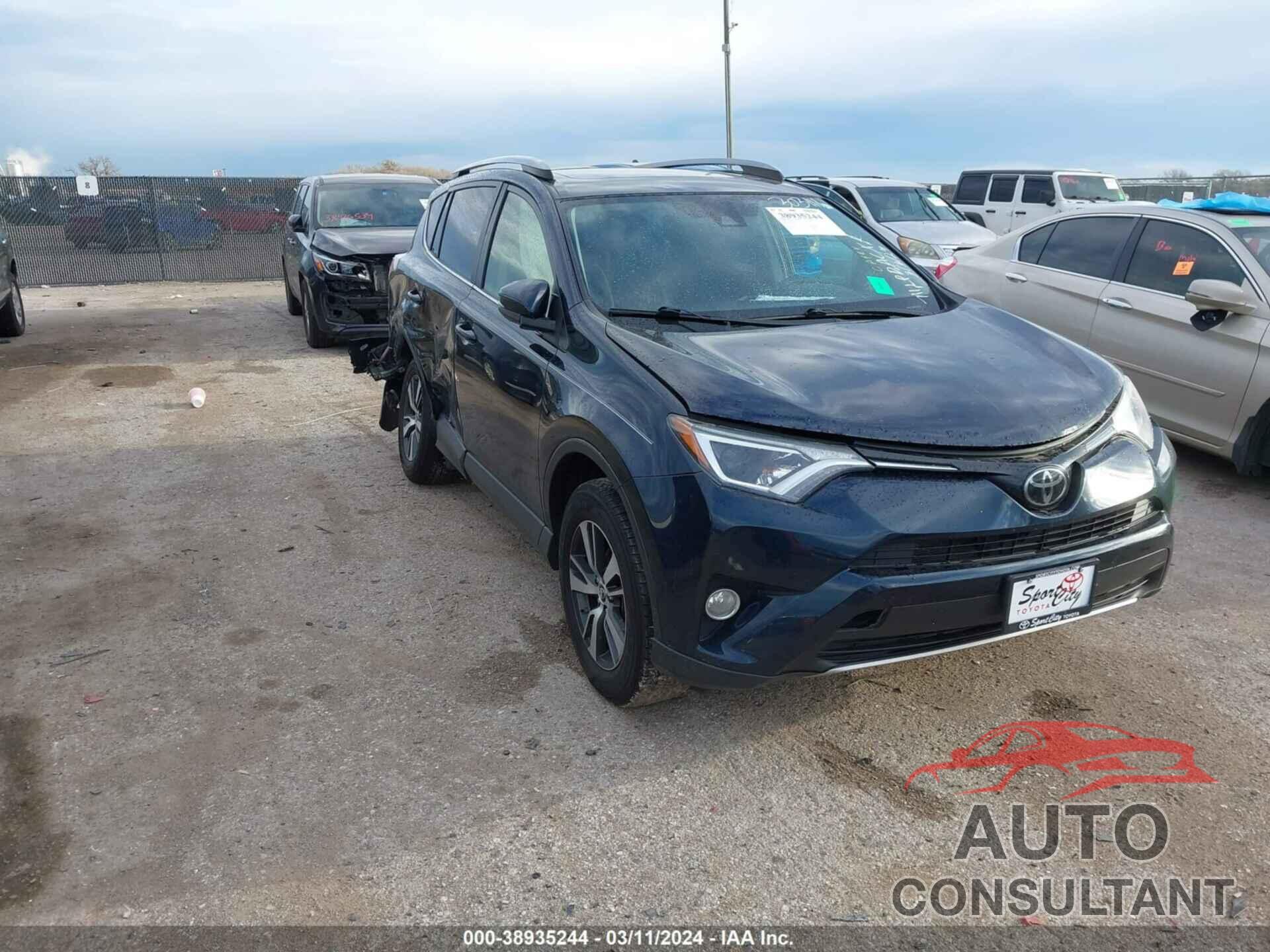 TOYOTA RAV4 2018 - JTMRFREV0JJ733353