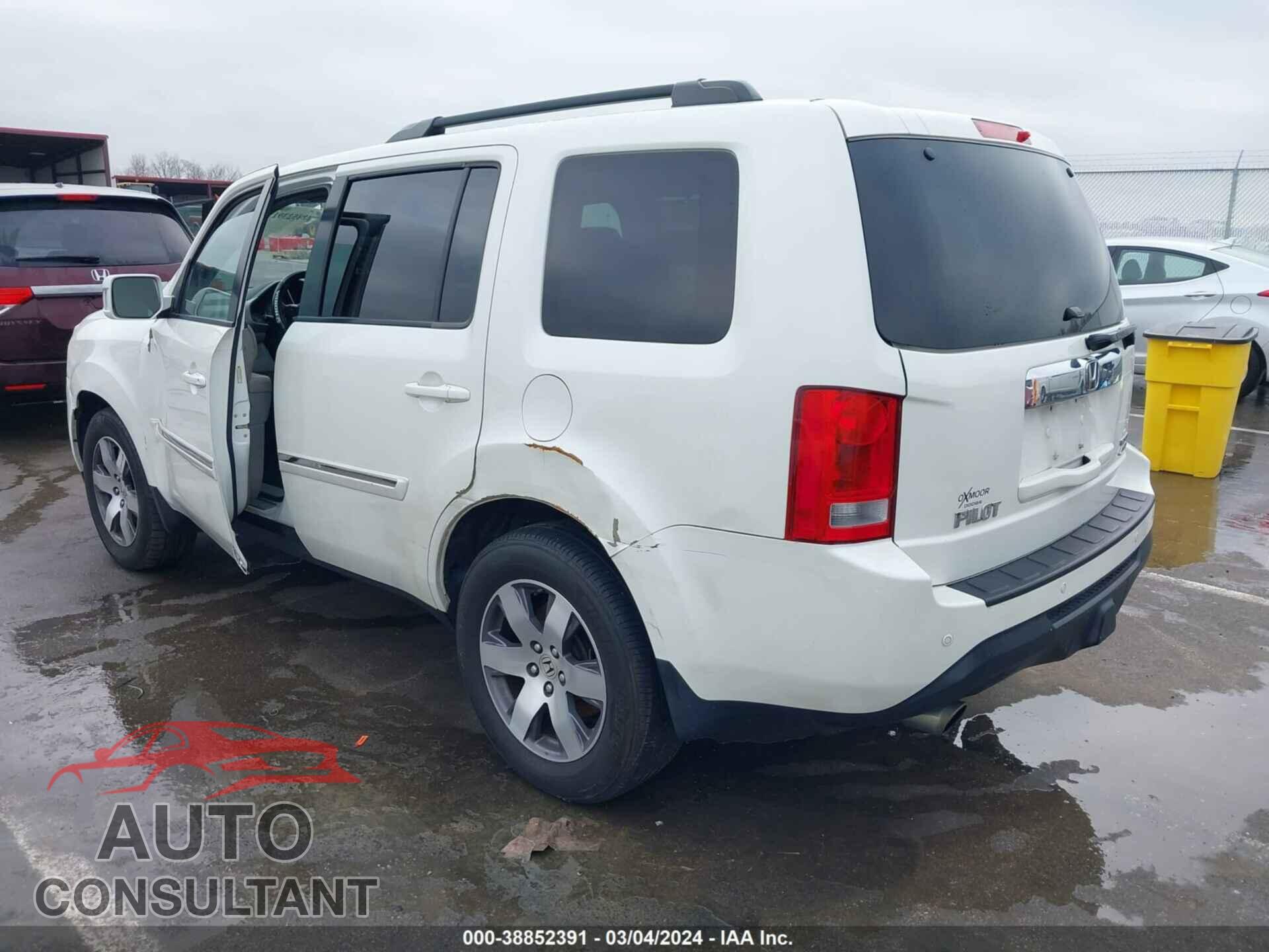 HONDA PILOT 2015 - 5FNYF4H9XFB017412