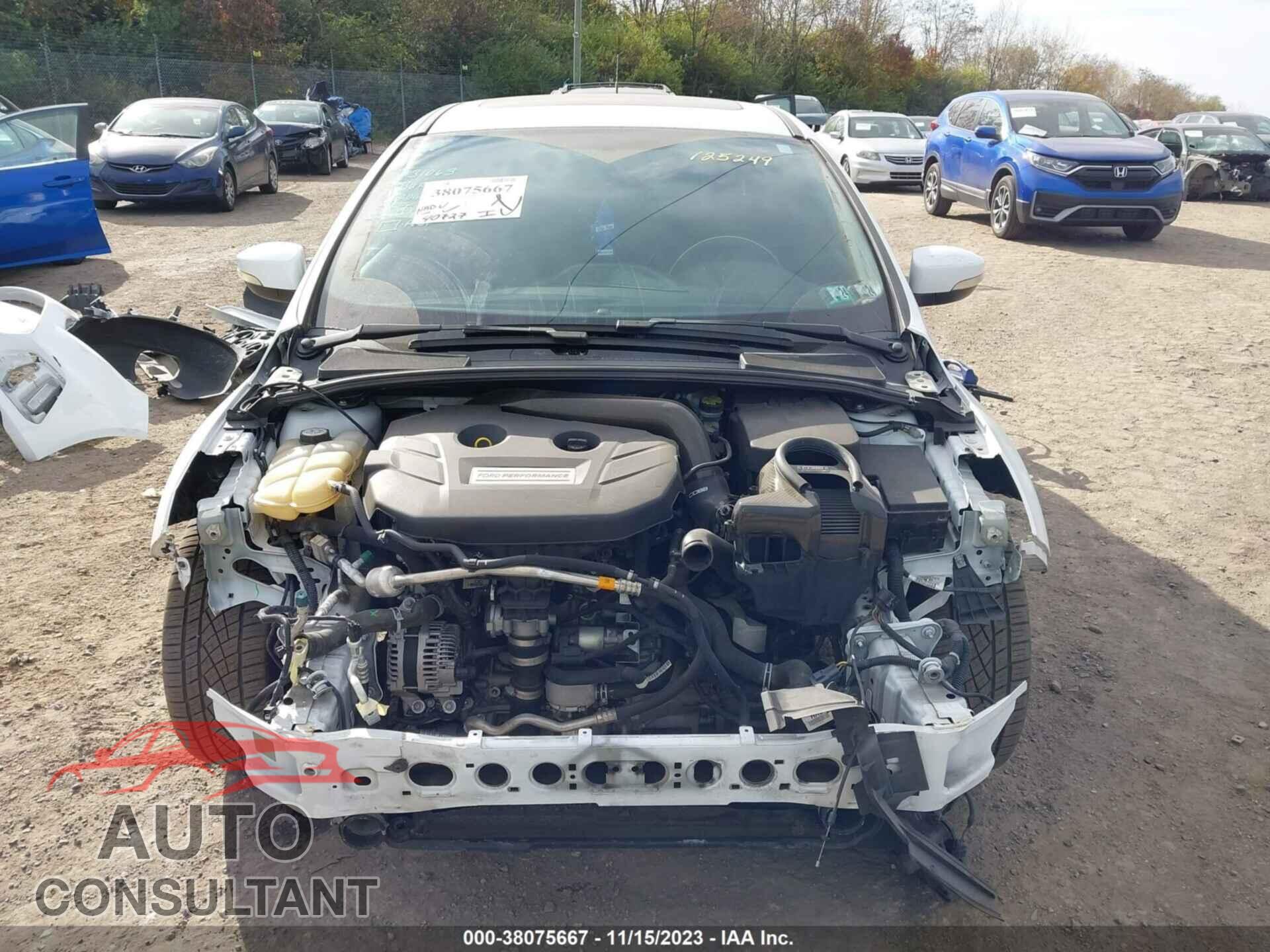 FORD FOCUS RS 2017 - WF0DP3TH1H4125249