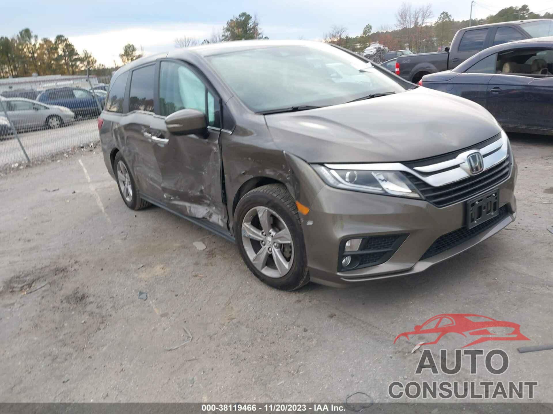 HONDA ODYSSEY 2018 - 5FNRL6H71JB069916