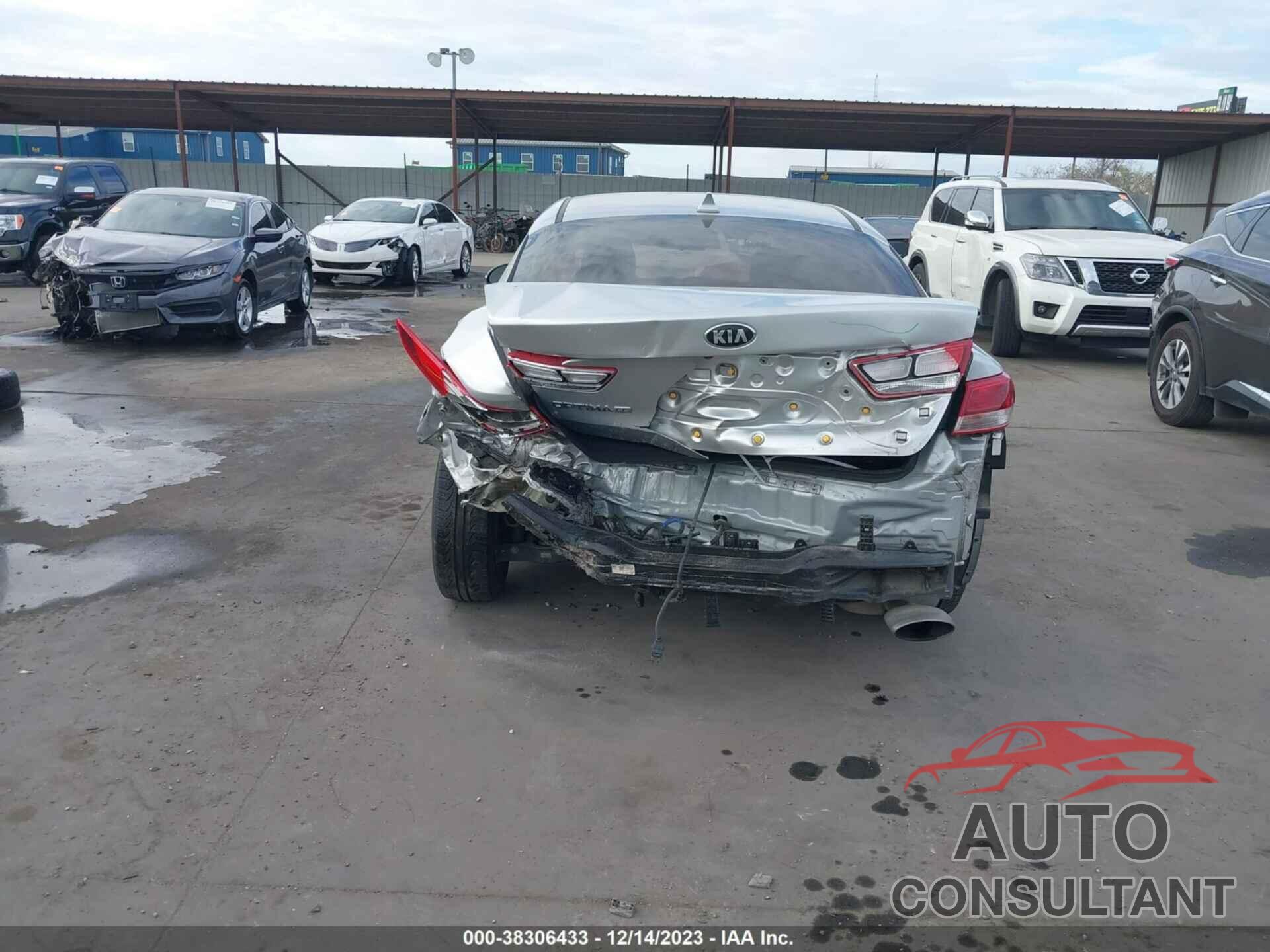 KIA OPTIMA 2019 - 5XXGT4L31KG275784