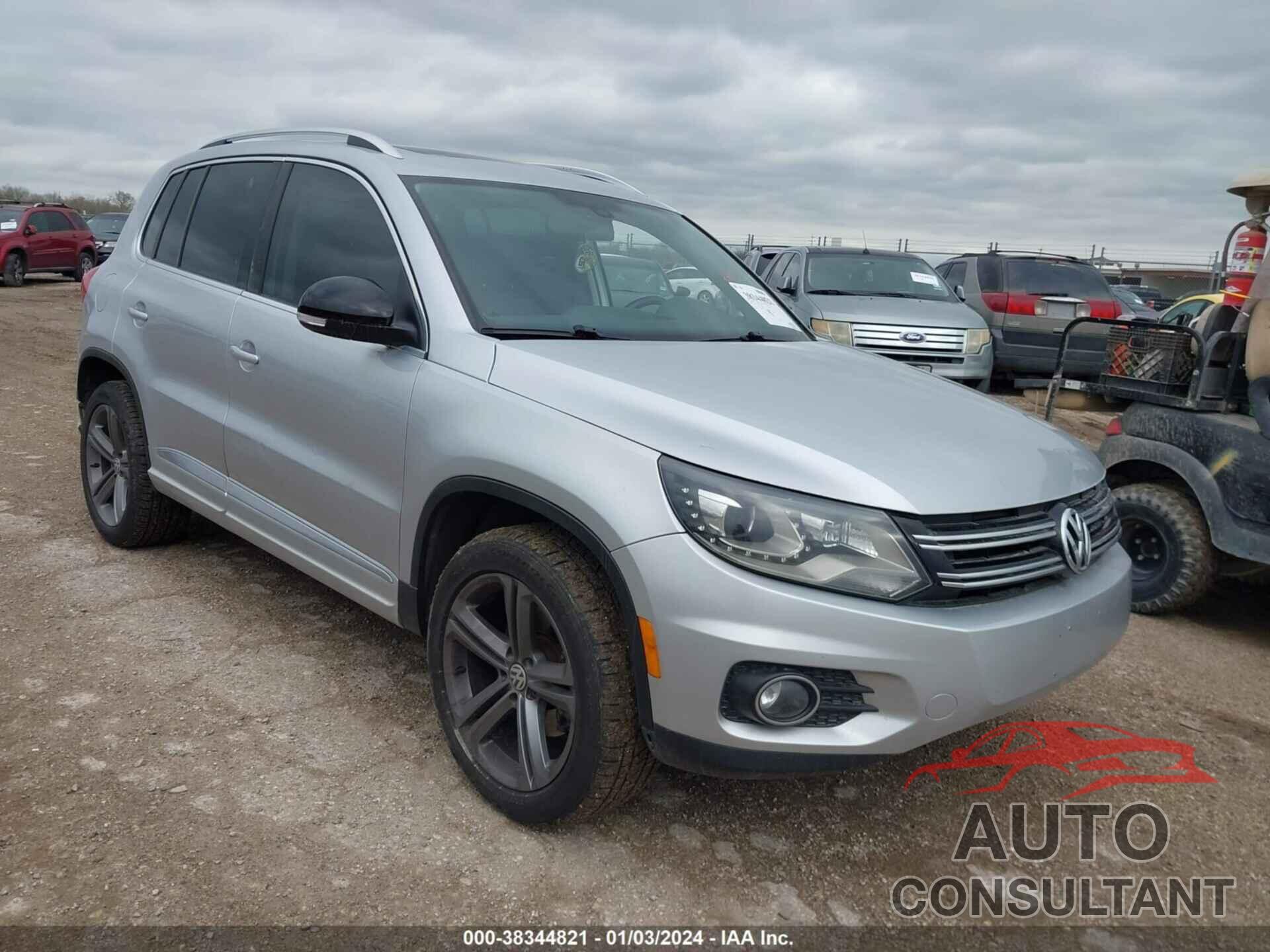 VOLKSWAGEN TIGUAN 2017 - WVGTV7AX5HW504244